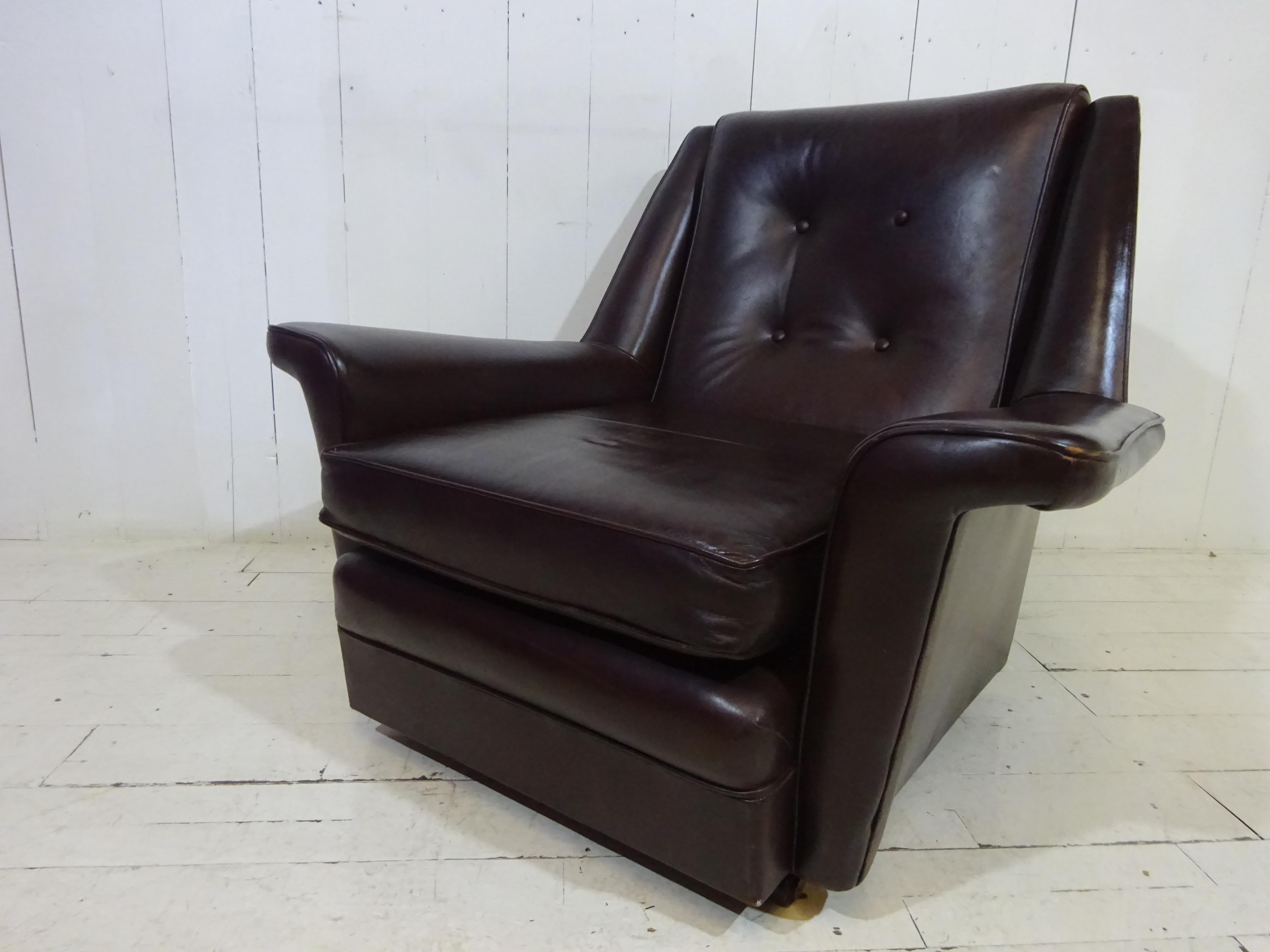 1960's Brown Leather Lounge Chairs In Good Condition In Tarleton, GB