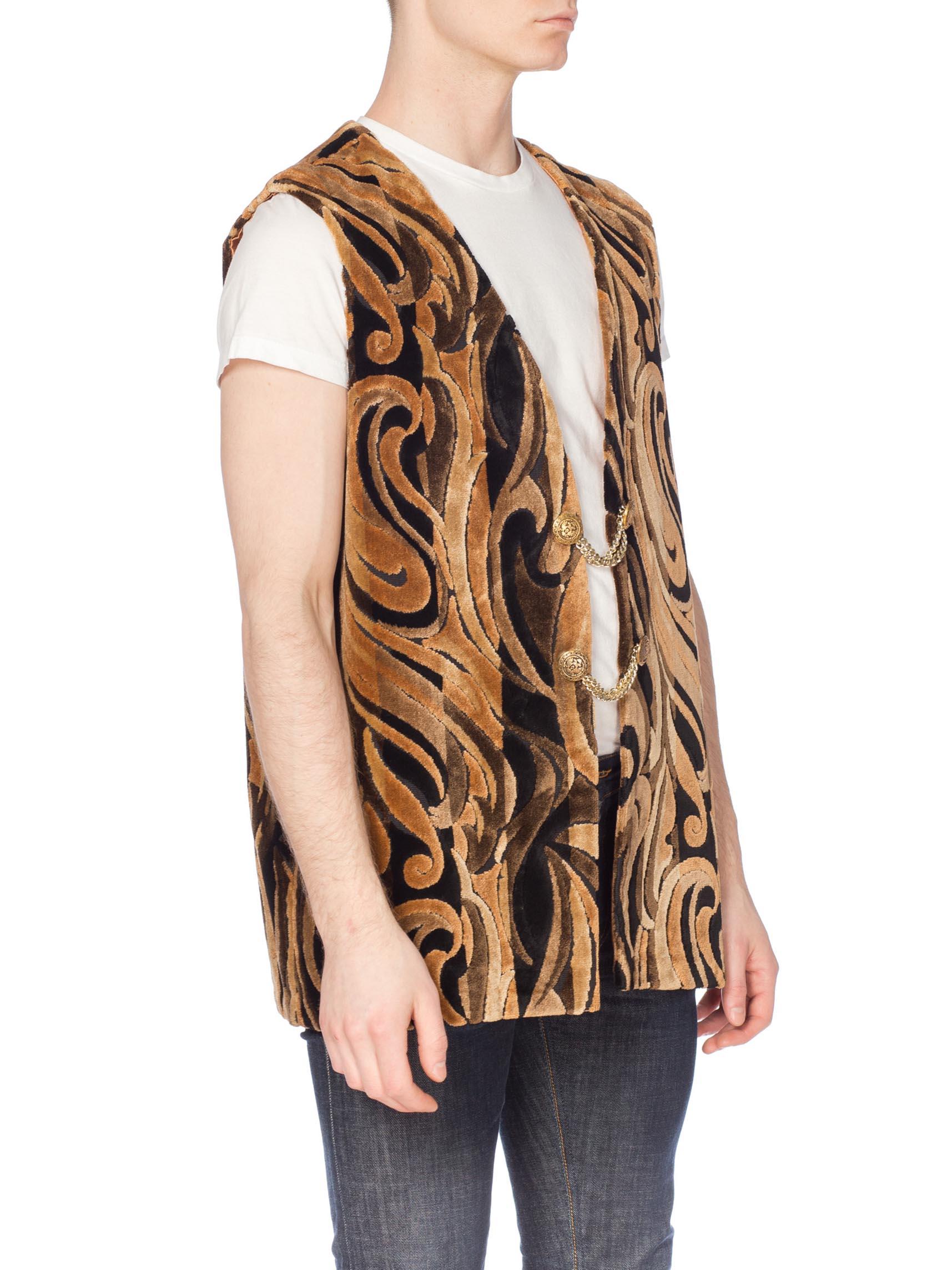 1960S Brown Psychedelic Cotton Velvet Men's Boho Paisley Vest In Excellent Condition In New York, NY