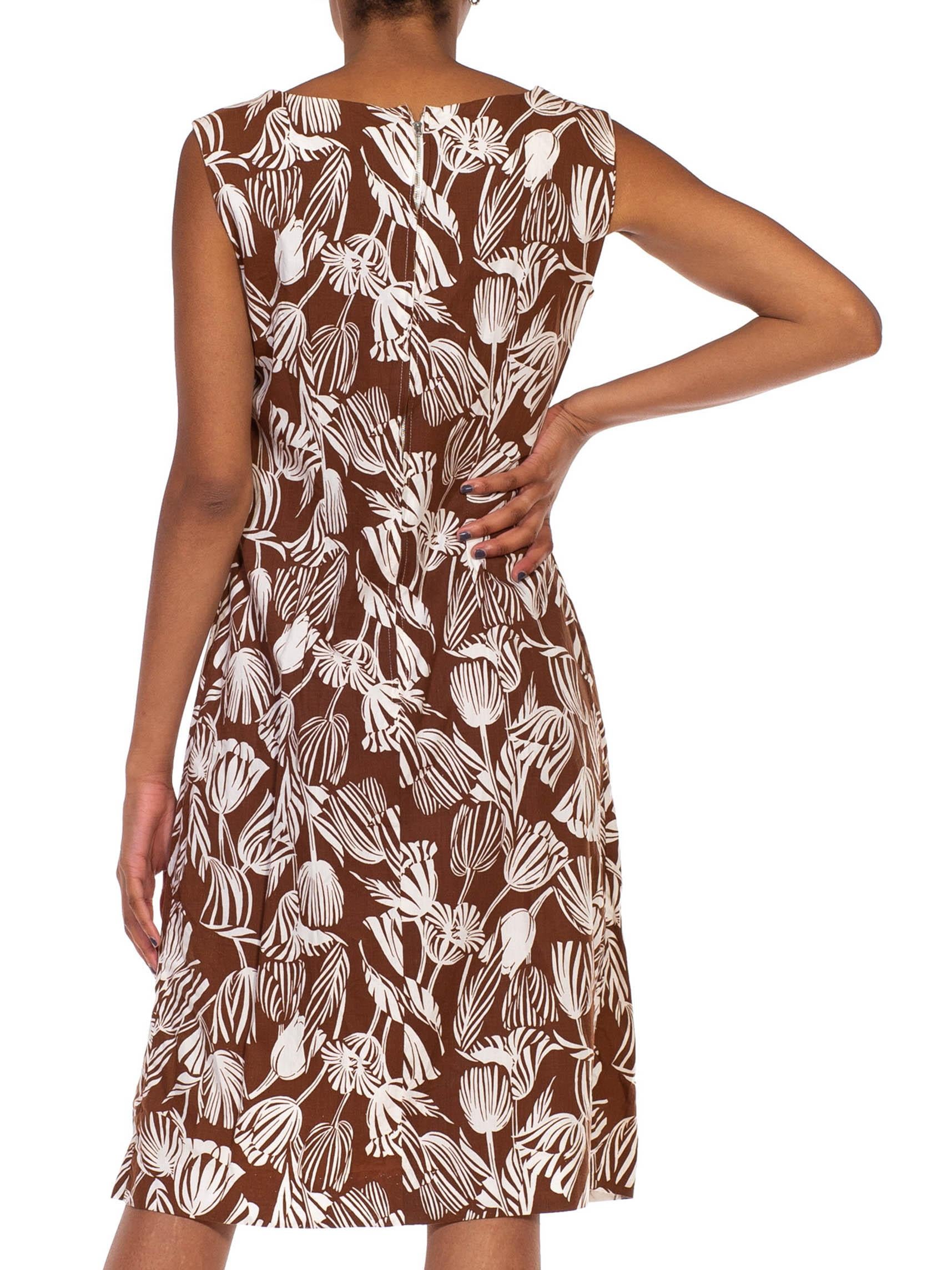 1960S Brown & White  Cotton Tulip Print Mod Day Dress For Sale 4