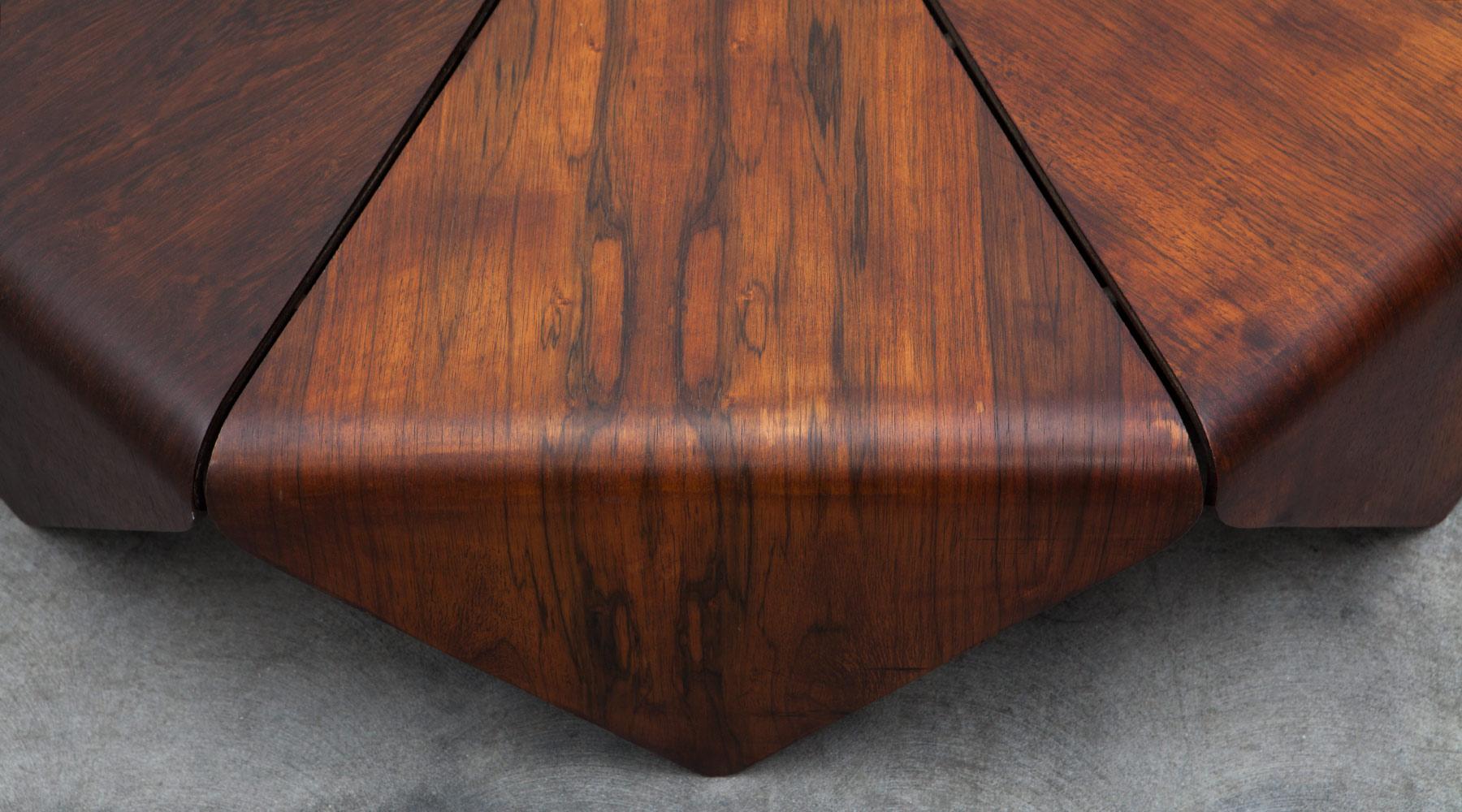 Mid-Century Modern 1960s Brown Wooden Jacaranda Coffee Table by Jorge Zalszupin