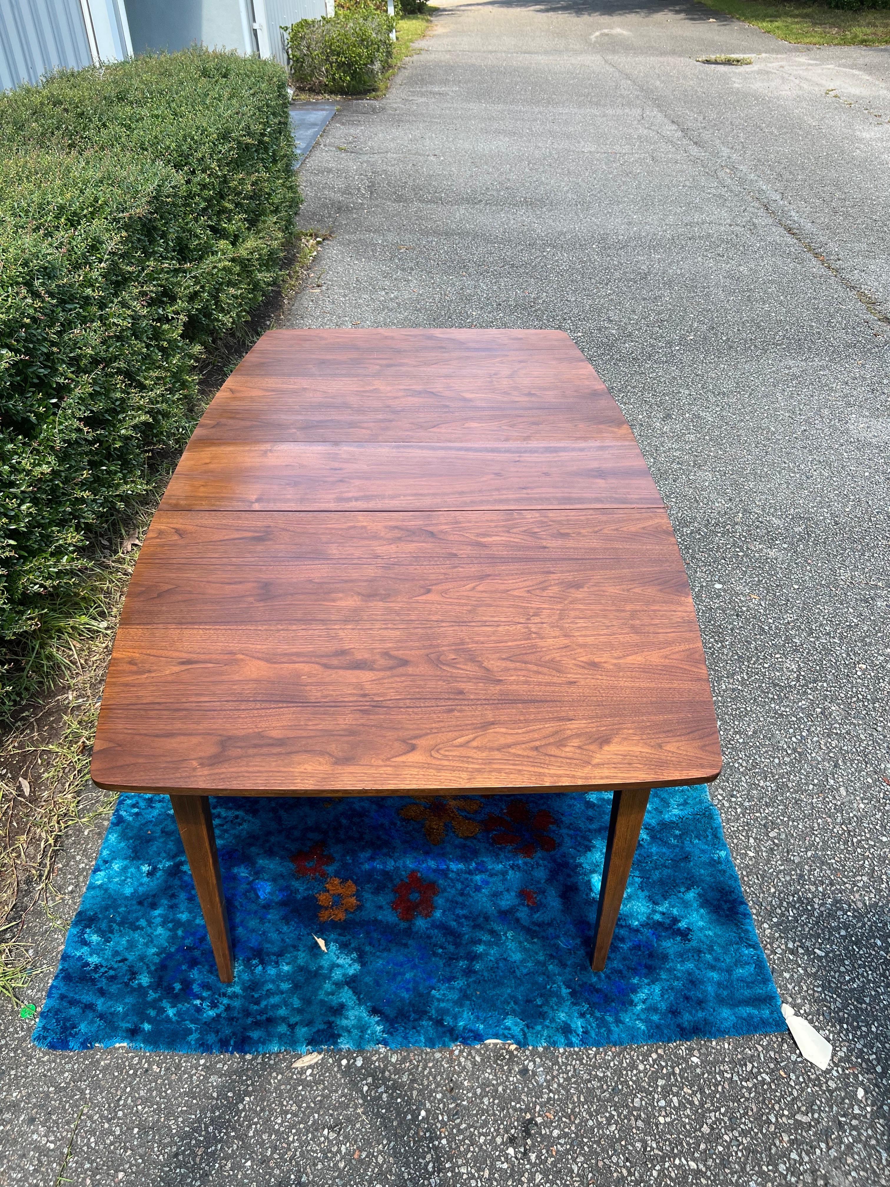 1960s Broyhill Brasilia Dining Table With Leaf 4