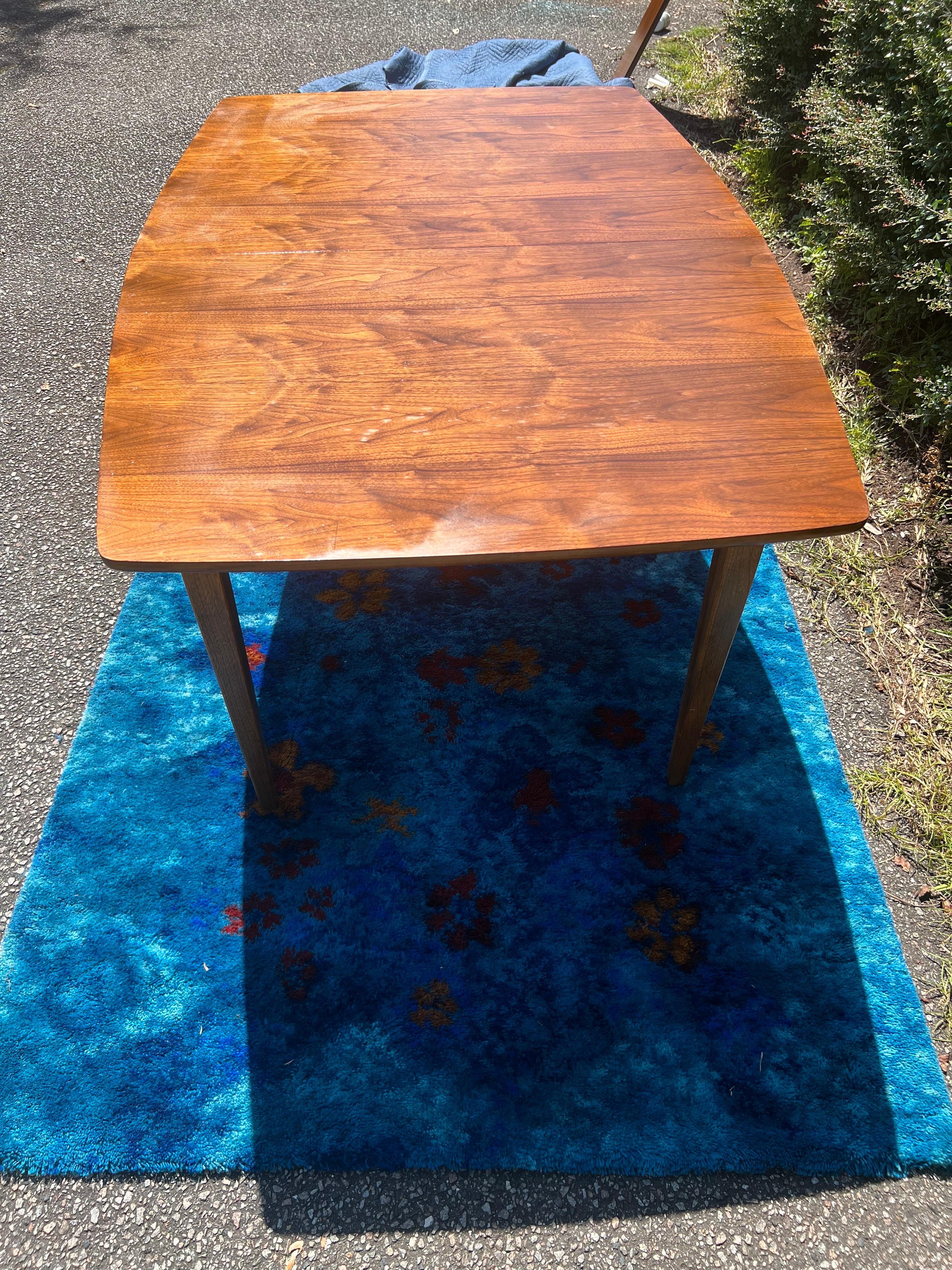 1960s Broyhill Brasilia Dining Table With Leaf In Good Condition In Charleston, SC