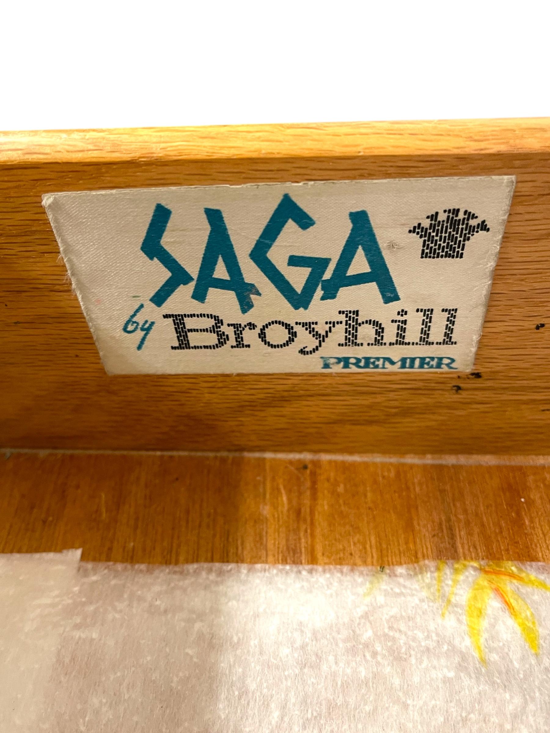 Set da camera da letto Broyhill Saga Mid-Century del 1960 - Comò a 6 cassetti e com�ò Highboy in vendita 5