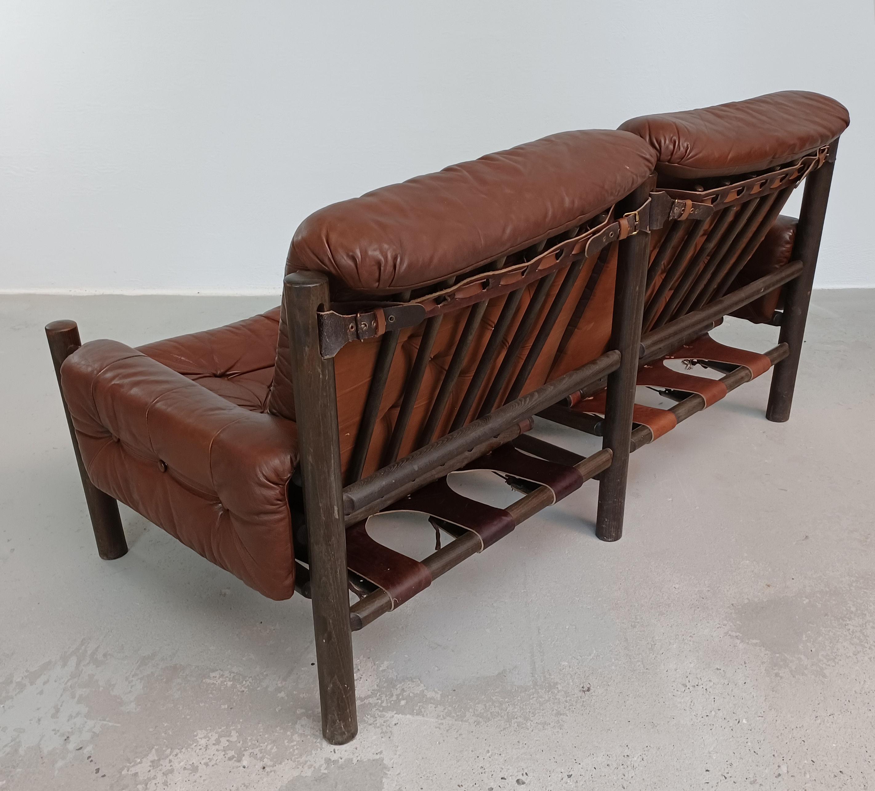 1960's Norwegian Bruksbo Safari Sofa in Wood and Leather In Good Condition For Sale In Knebel, DK