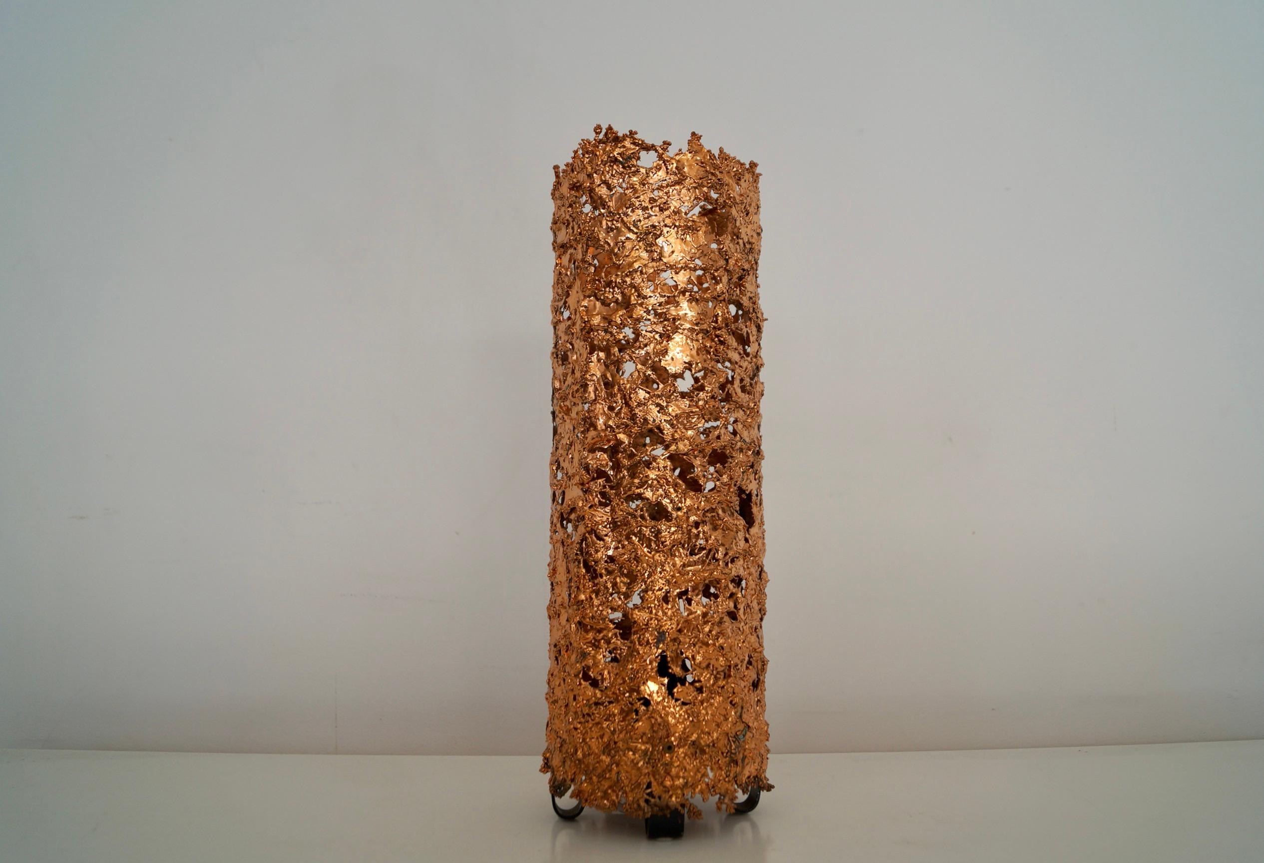 1960's Brutalist Aimo Tukianien Sculptural Melted Copper Table Lamp In Good Condition For Sale In Burbank, CA