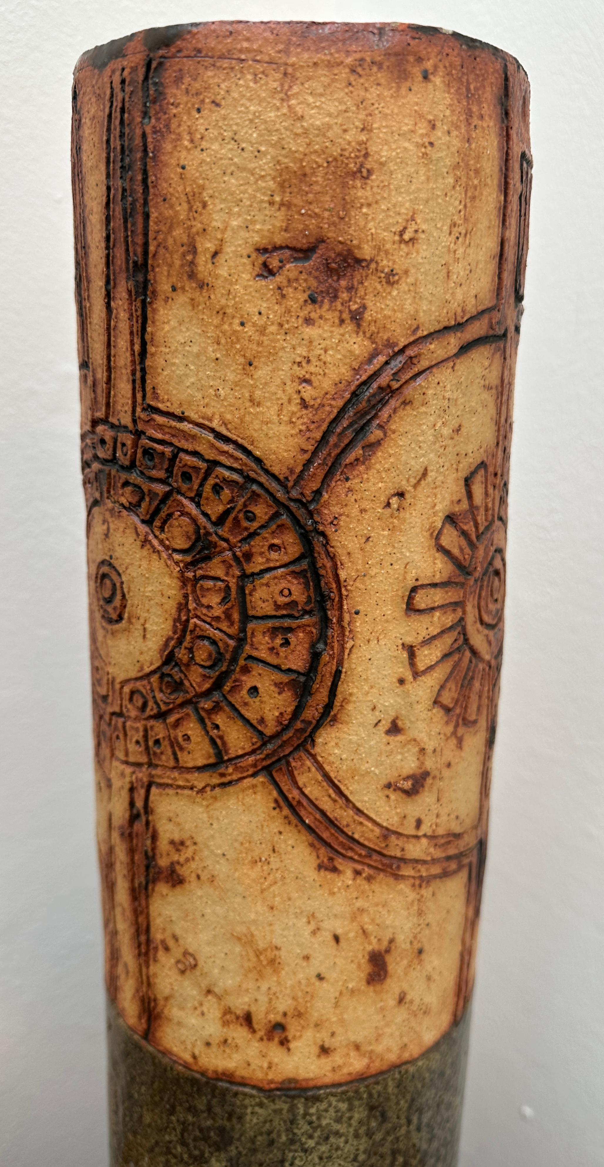 Vase cylindrique britannique brutaliste Bernard Rooke en poterie émaillée abstraite des années 1960 en vente 5