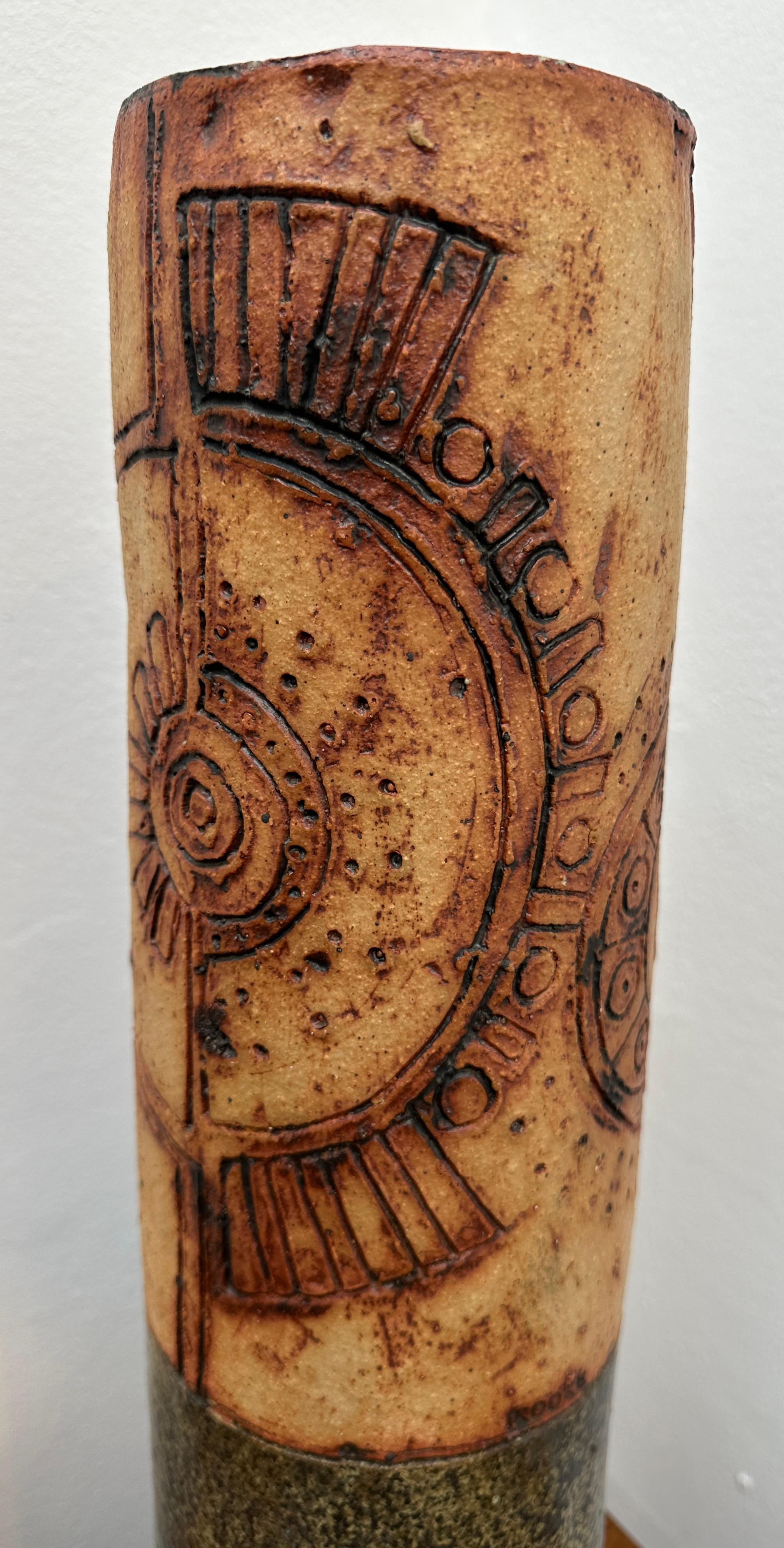Vase cylindrique britannique brutaliste Bernard Rooke en poterie émaillée abstraite des années 1960 en vente 6