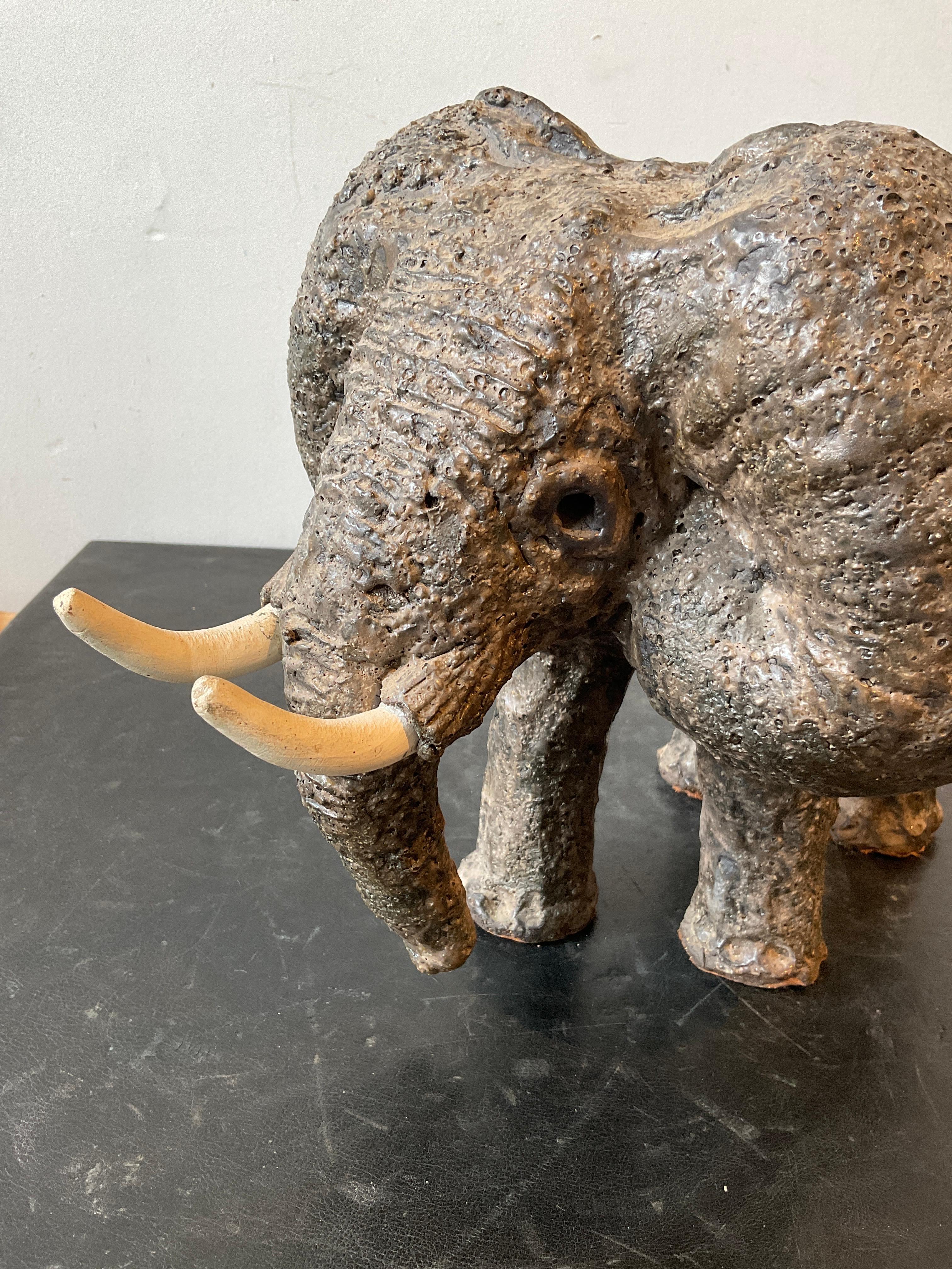 Elefante in ceramica brutalista del 1960 in vendita 2