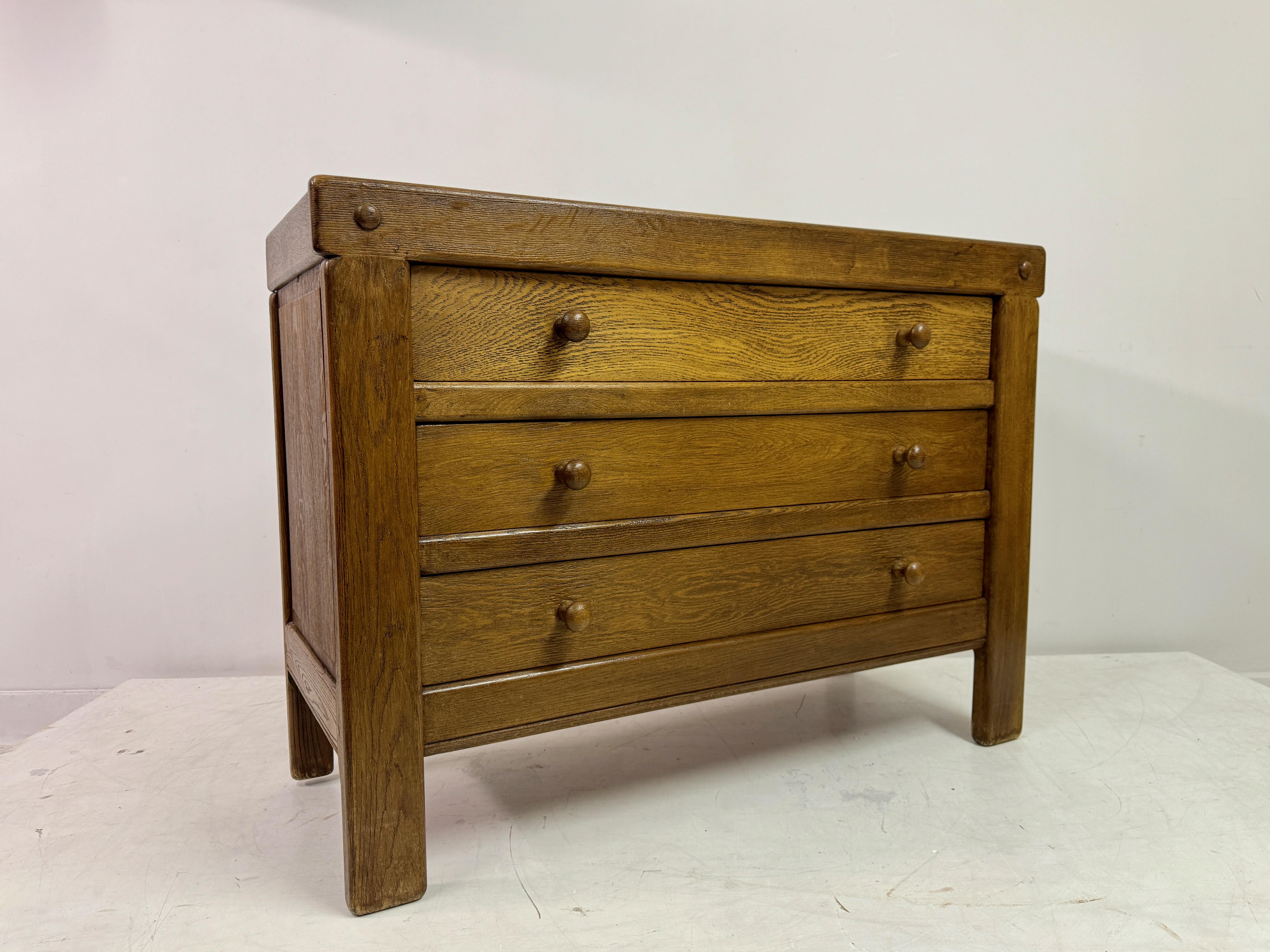 1960s Brutalist Chest of Drawers in Oak For Sale 3