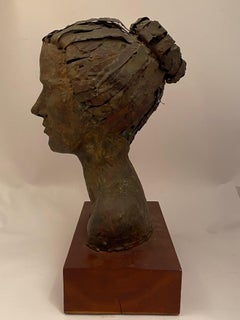 Busto Retrato Femenino de Cobre Brutalista de los años 60