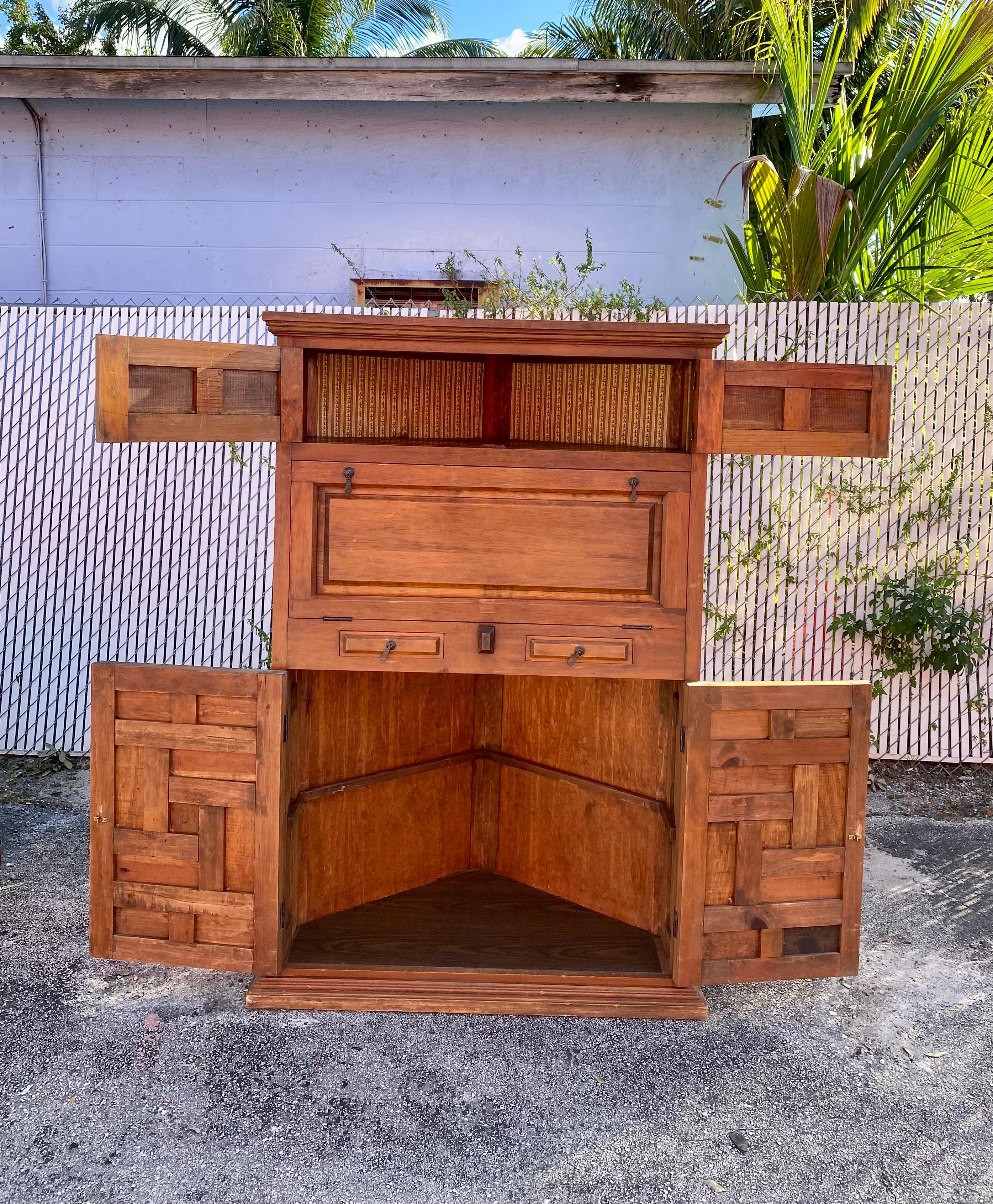 Wood 19th Century Spanish Baroque Corner Sideboard Storage Cabinet For Sale