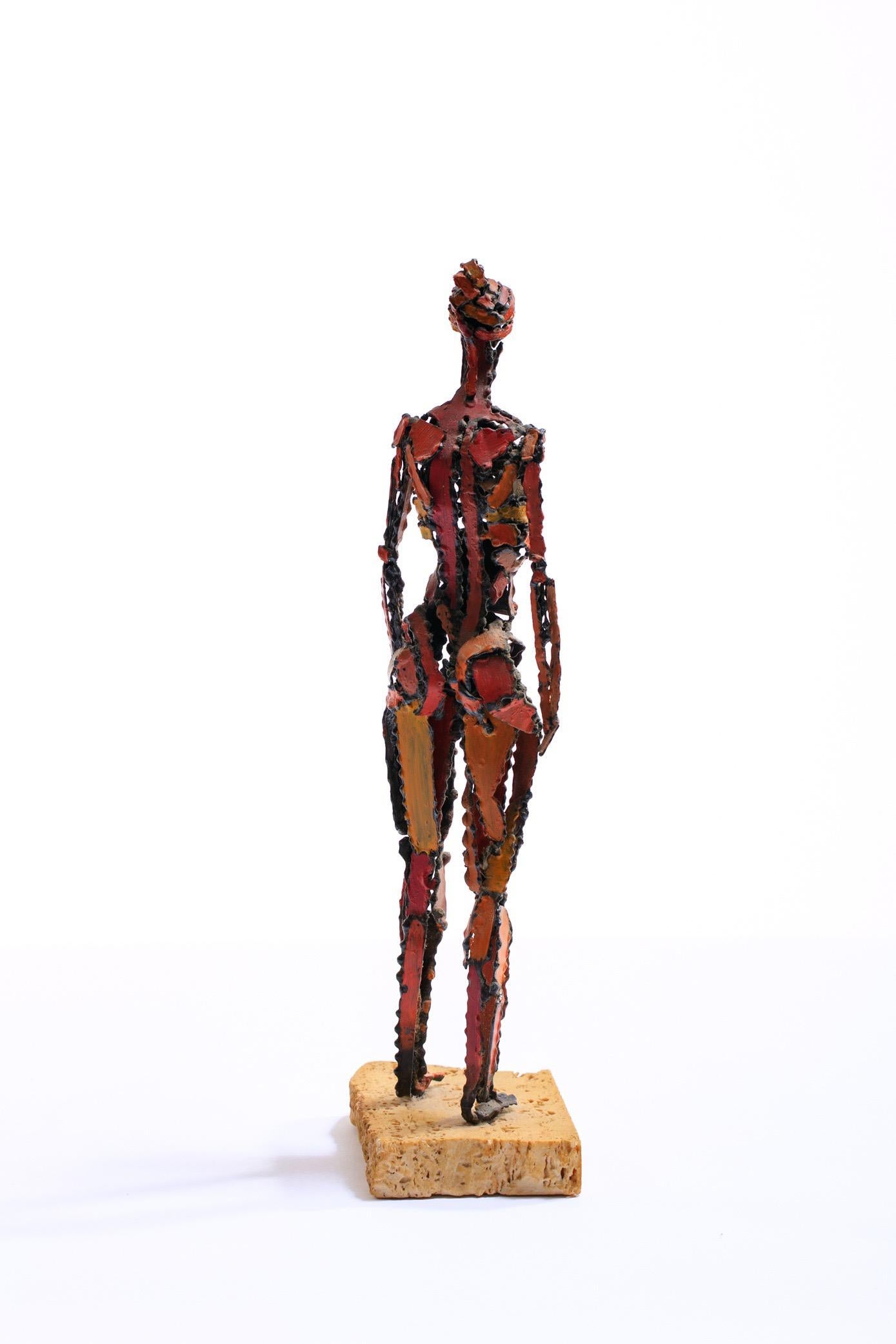 1960er Jahre Brutalistischer weiblicher Akt Skulptur aus lackiertem Eisen auf Travertinsockel im Angebot 3