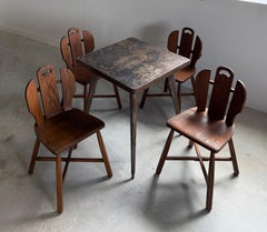 Brutalistische Eichenstühle im Chalet-Stil aus den 1960er Jahren (nach Puydt) – handgeschnitzt, handgefertigt