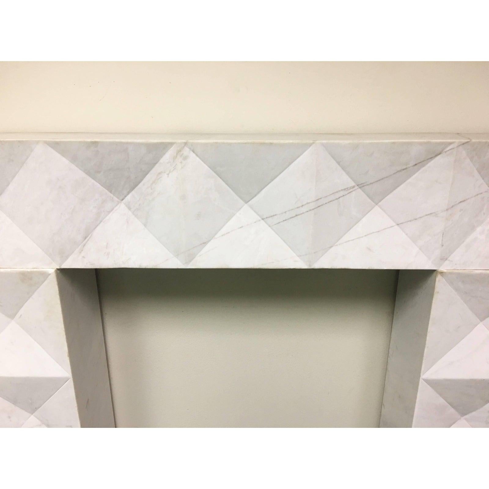 1960s Brutalist Style Mantel in Carrara Marble in Style of De Coene Frères In Good Condition For Sale In Dallas, TX