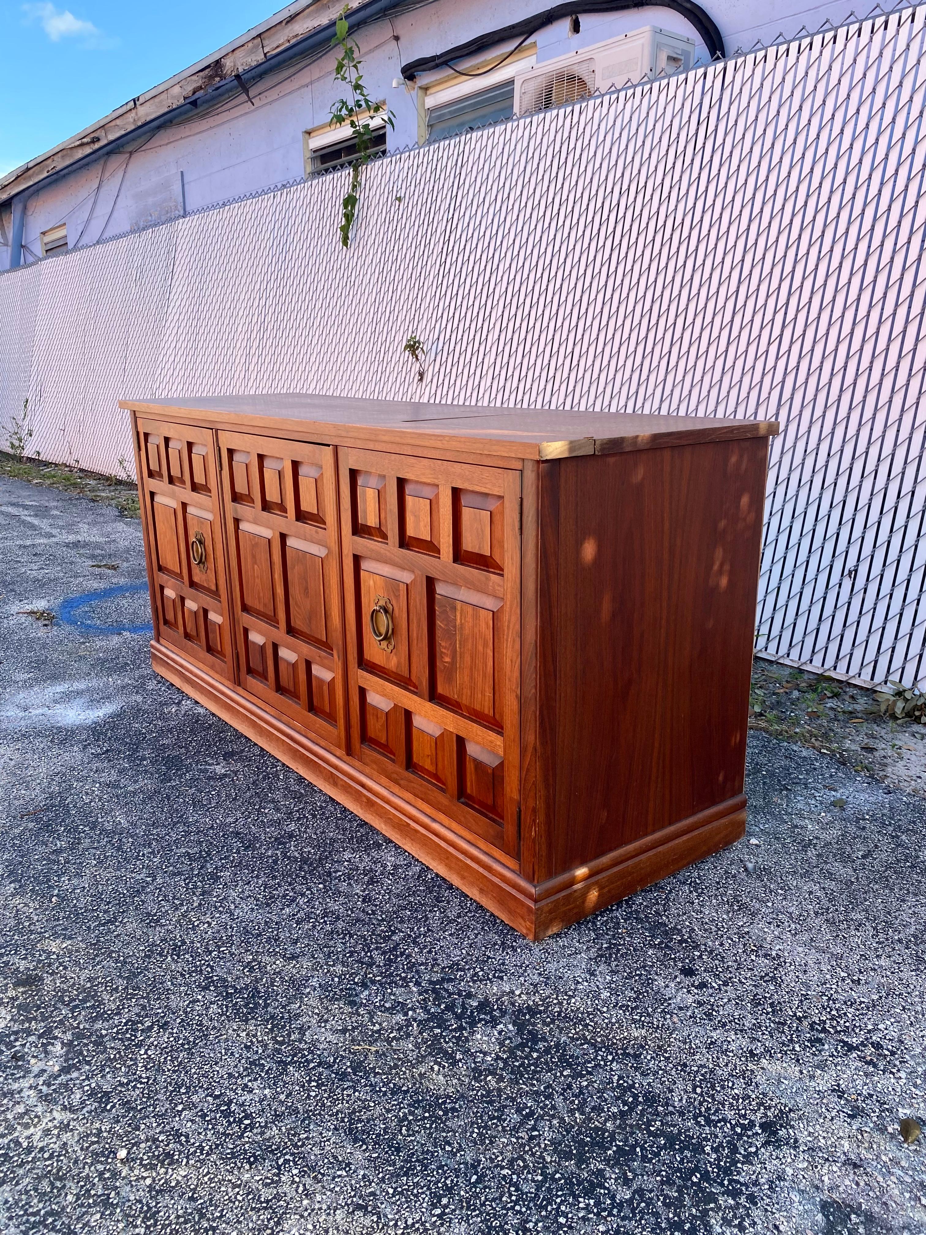 1960s Widdicomb Spanish Baroque Style Wood SideBoard Storage Cabinet In Good Condition For Sale In Fort Lauderdale, FL
