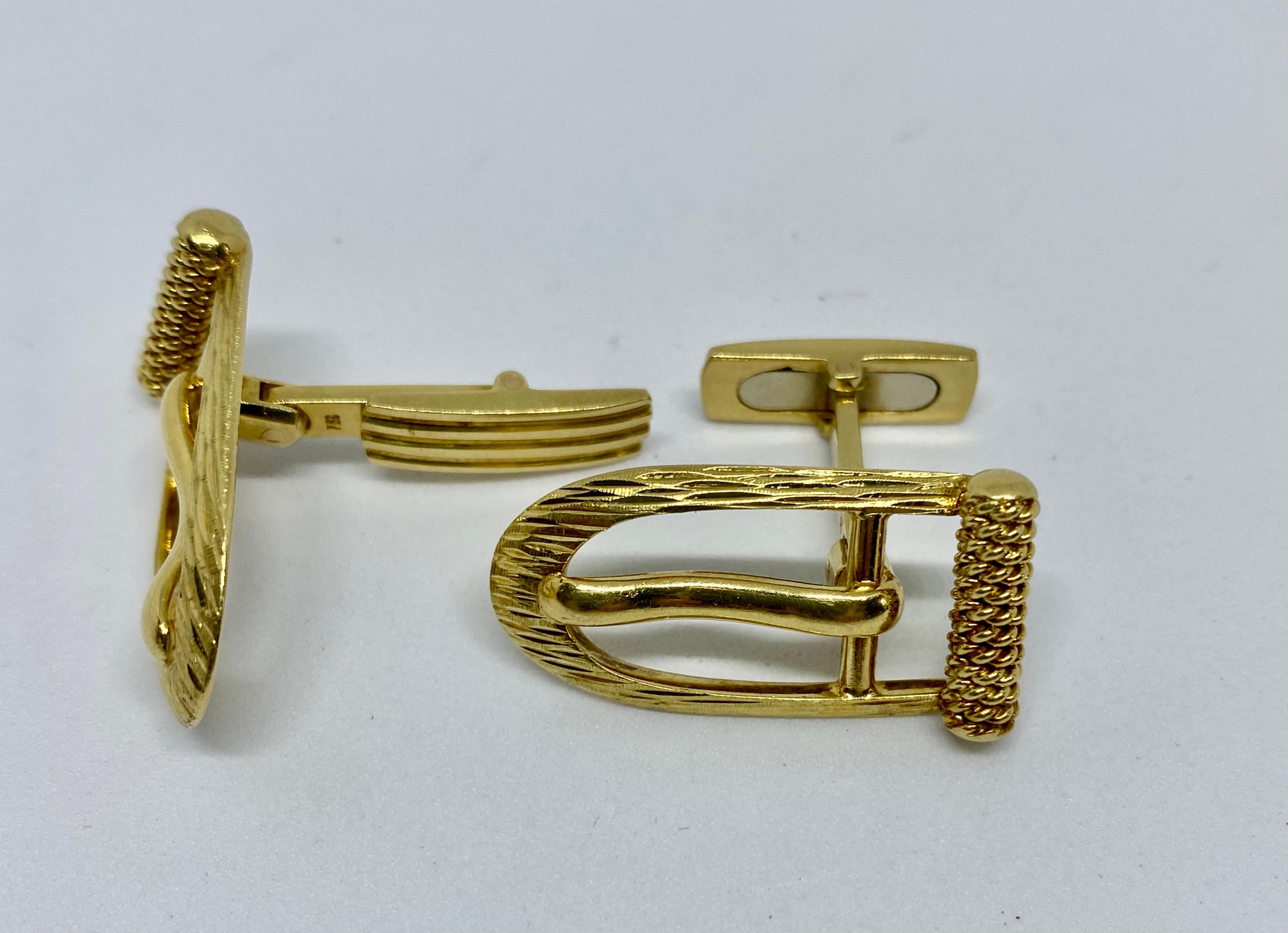 A charming and unusual pair of cufflinks in the form of buckles rendered in solid, 18K yellow gold by Ugo Piccini Firenze.

Established in 1952, the firm of Ugo Piccini is located on Florence's legendary Ponte Vecchio, home to the Renaissance city's