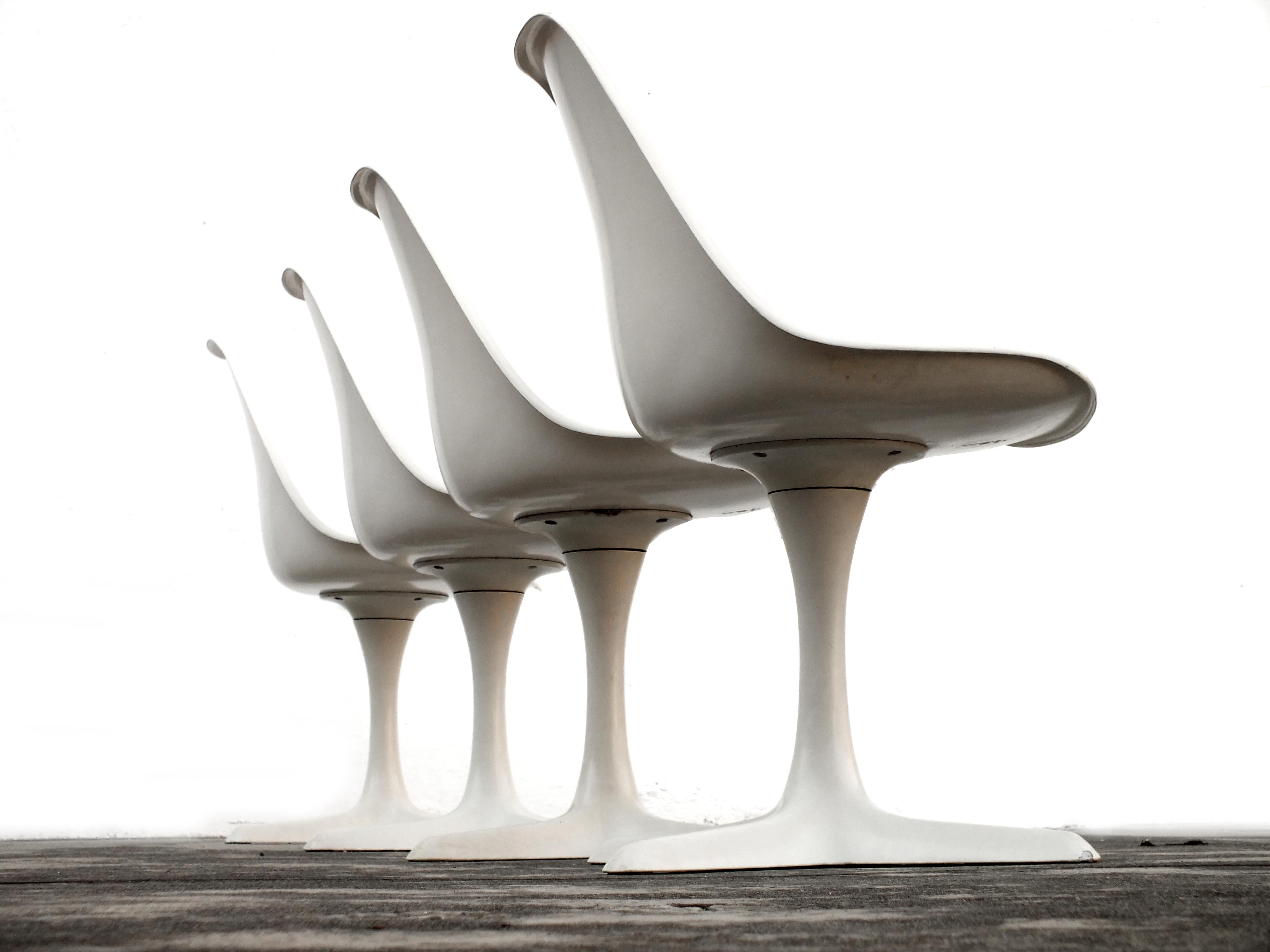 Ère spatiale 1960s Burke Maurice Design Years for Arkana British Prod Chairs, Set of 4 en vente