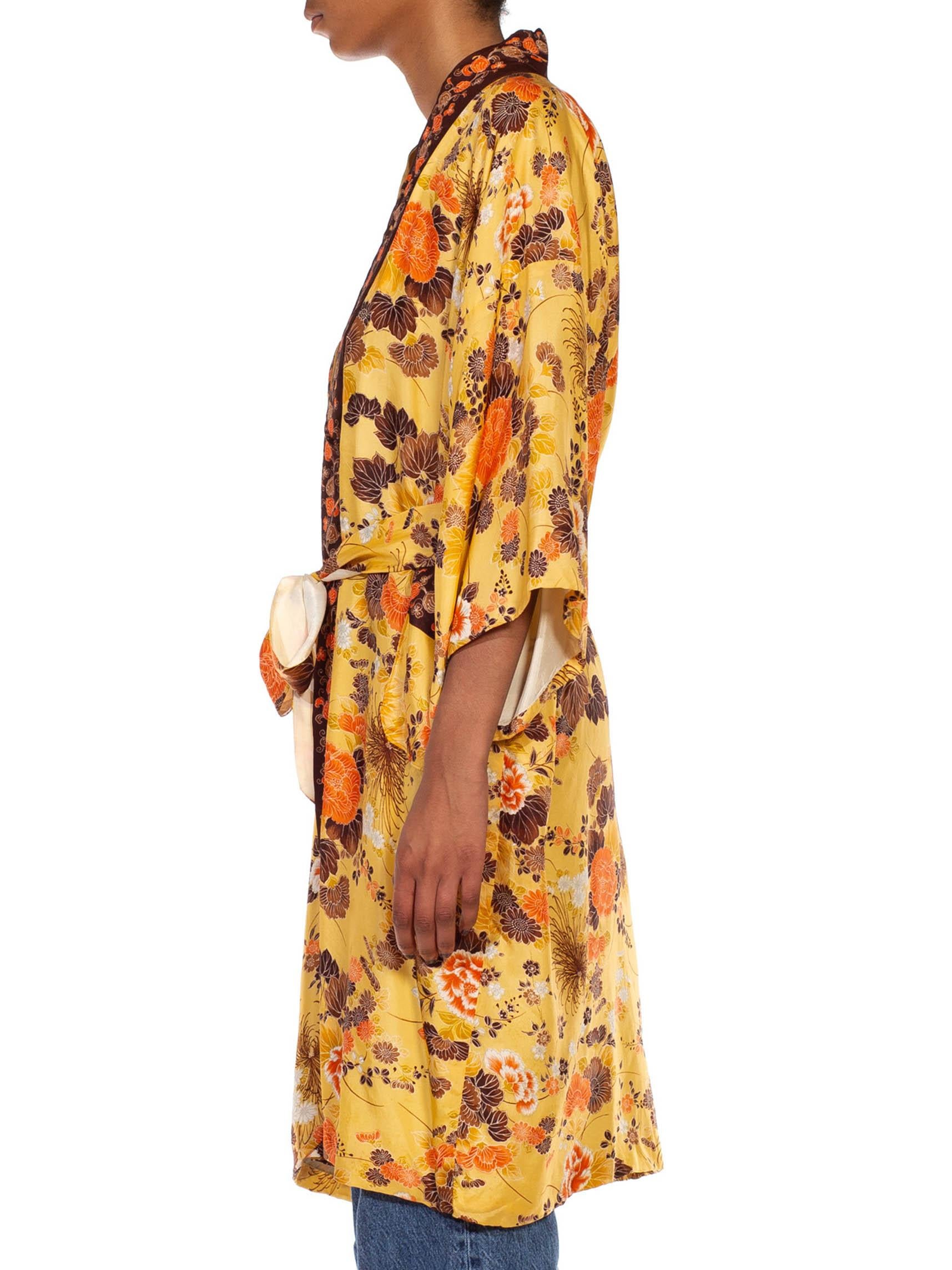 1960S Butter Yellow & Brown Floral Silk Kimono In Excellent Condition For Sale In New York, NY