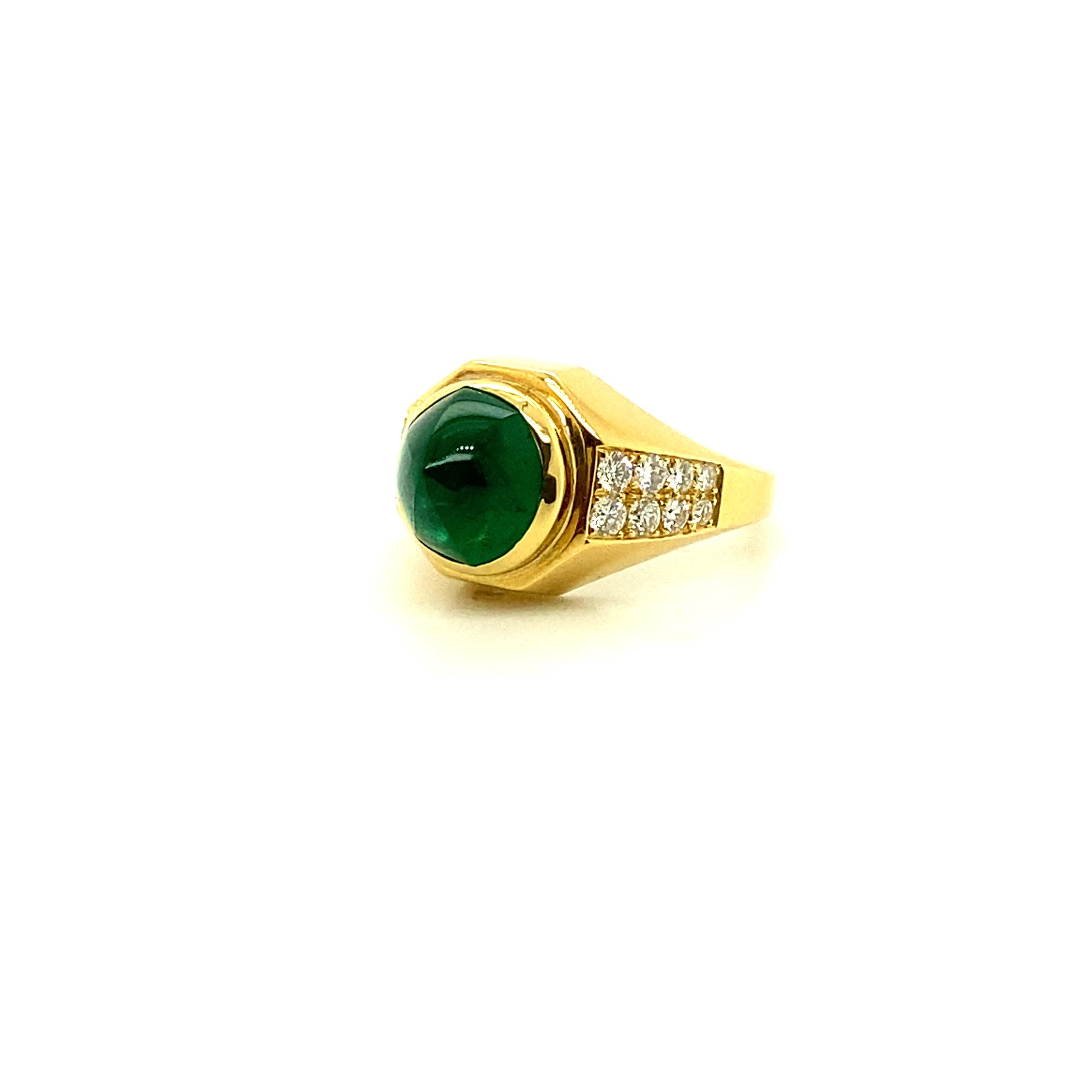 1960s Bulgari GRS Certified Vivid Green Sugarloaf Emerald and White Diamond Ring In New Condition In Hong Kong, HK