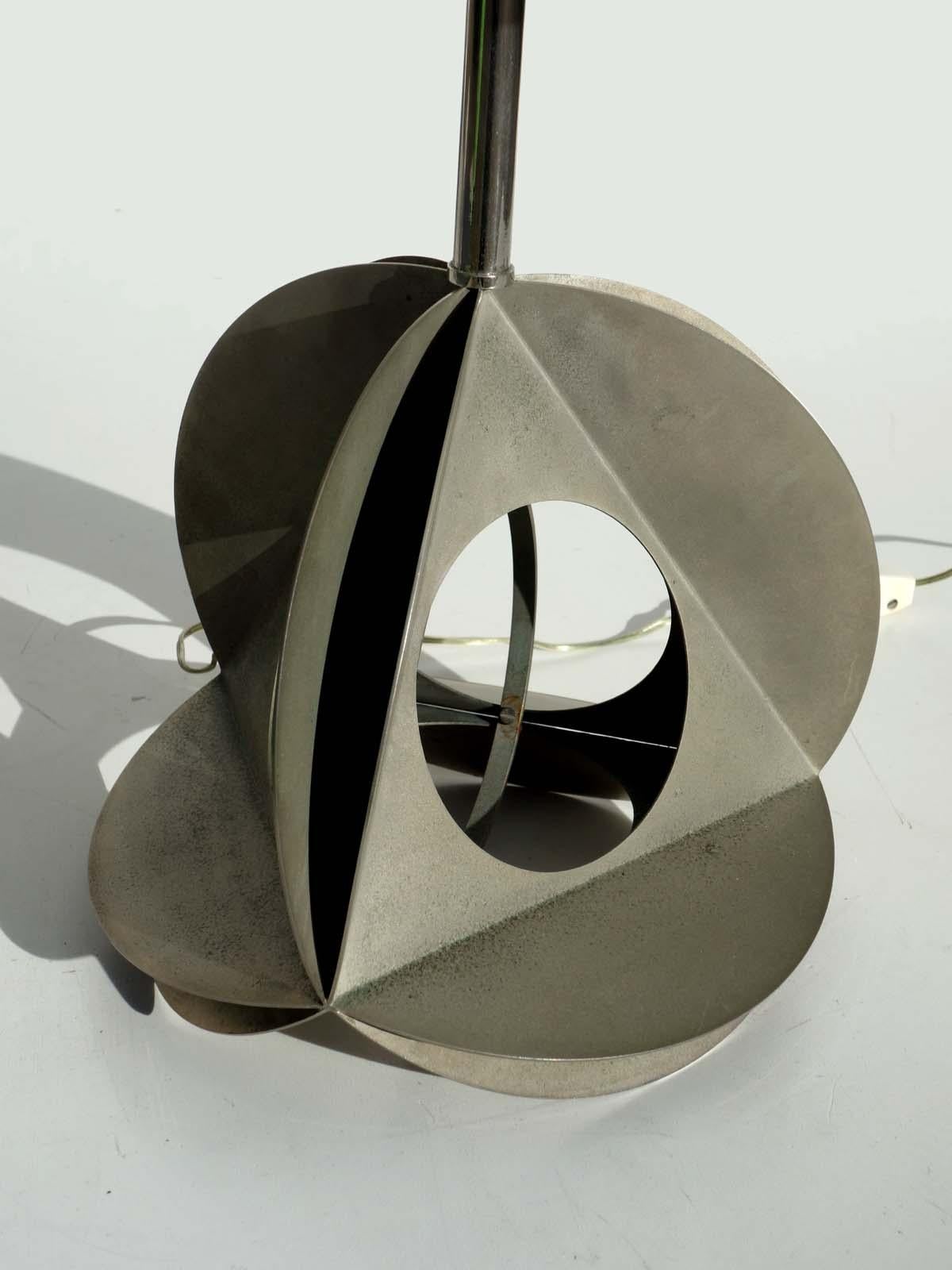 Métal Lampe de bureau sculpturale italienne par Bruno Munari des années 1960 en vente