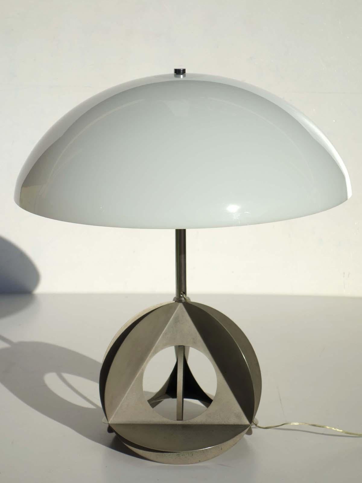 Metal 1960s by Bruno Munari Italian Design Sculpture Table Lamp For Sale