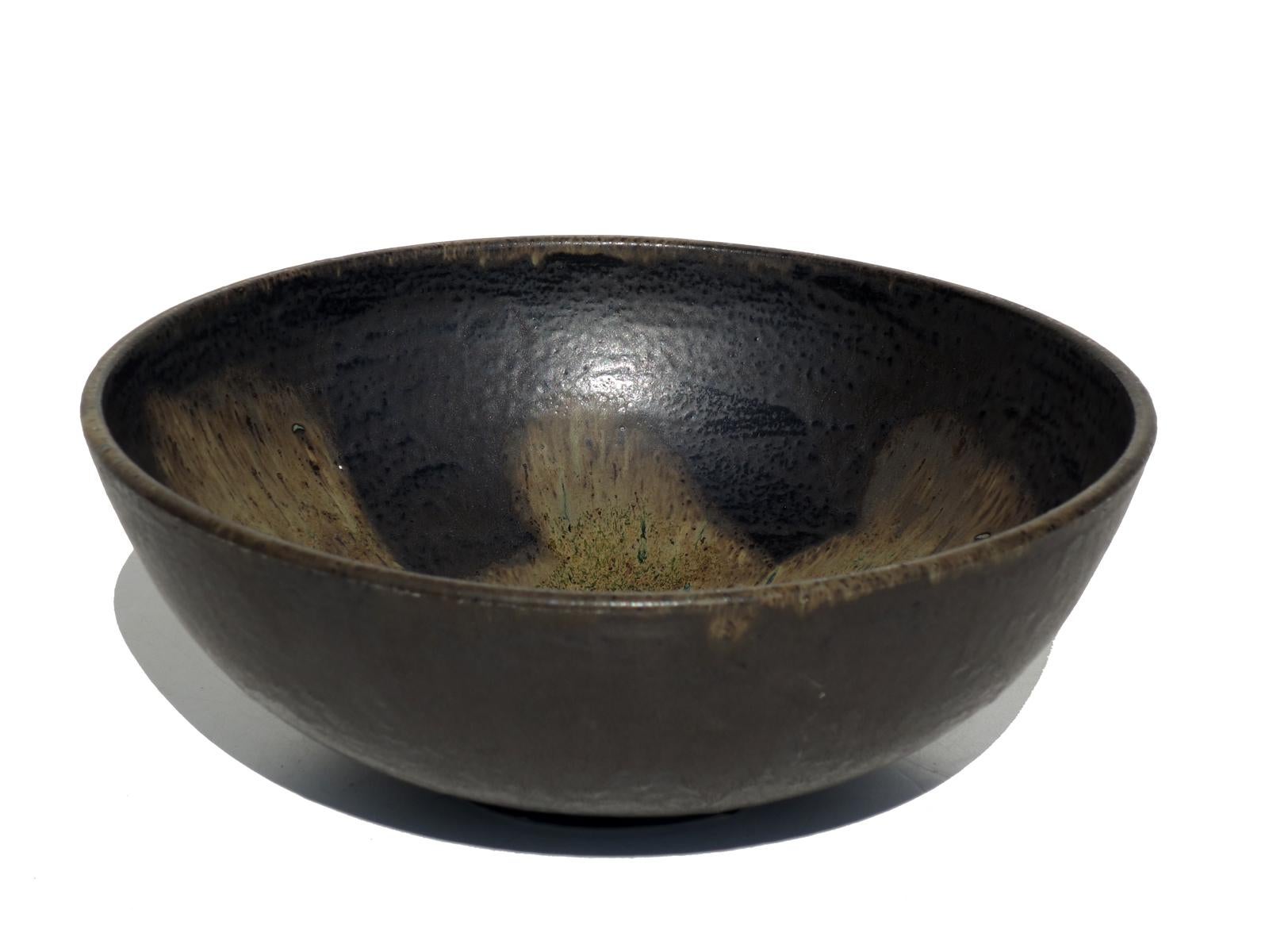 Glazed ceramic bowl.
Perfect Condiction.