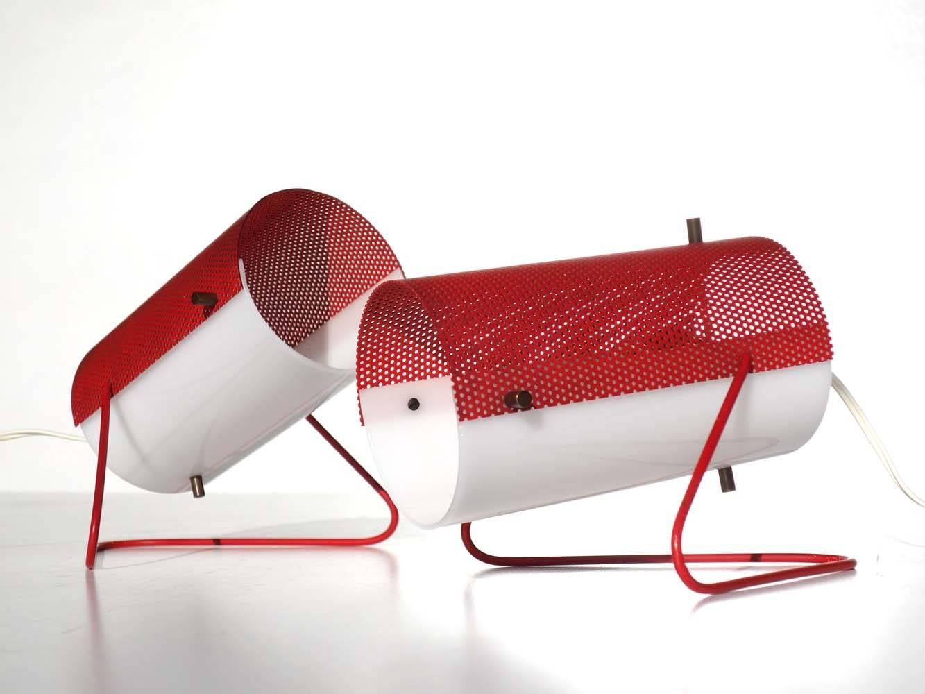 Pair of table lamps
by Stilux _ Milano
1960s

White perspex and red perforeted metal with brass screws
Minimalist adjustable base
Perfect working order
Perfect condition.