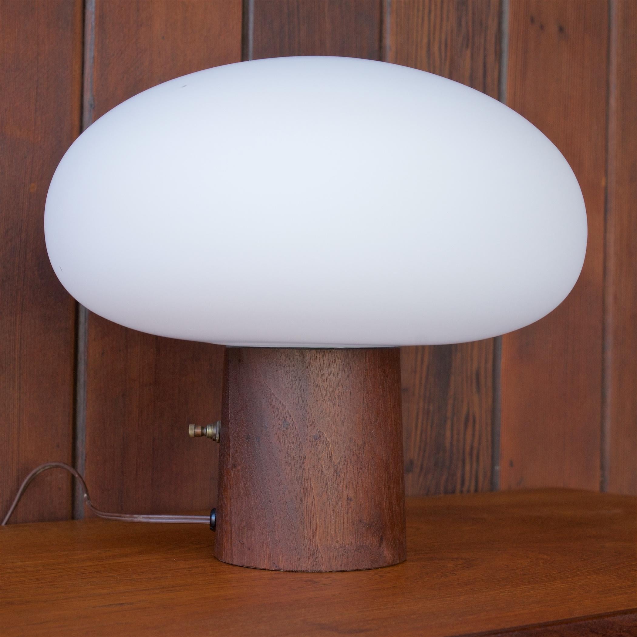 Mid-Century Modern 1960s Cabin Modern Laurel Walnut Glass Mushroom Table Lamp Vintage Midcentury