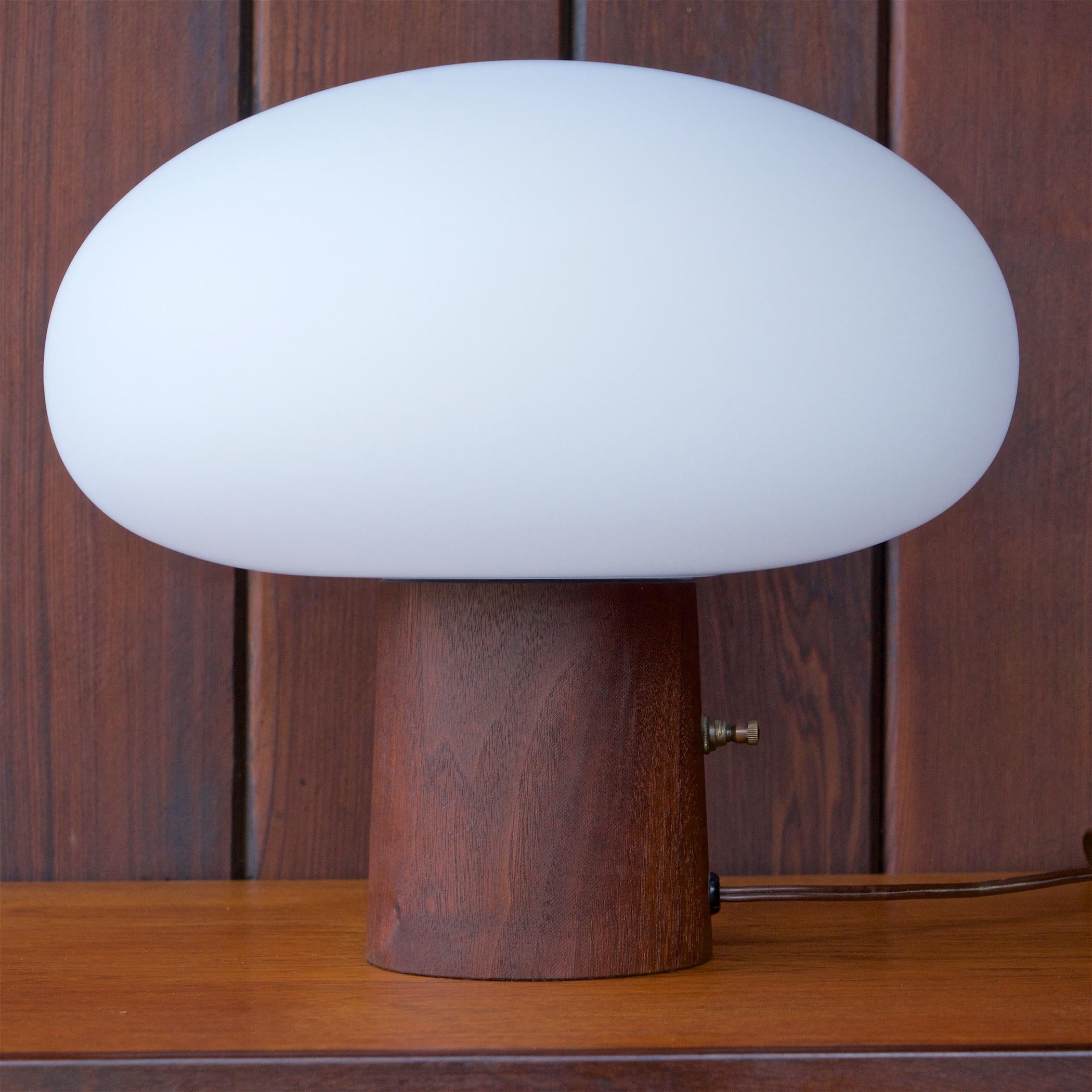 Veneer 1960s Cabin Modern Laurel Walnut Glass Mushroom Table Lamp Vintage Midcentury