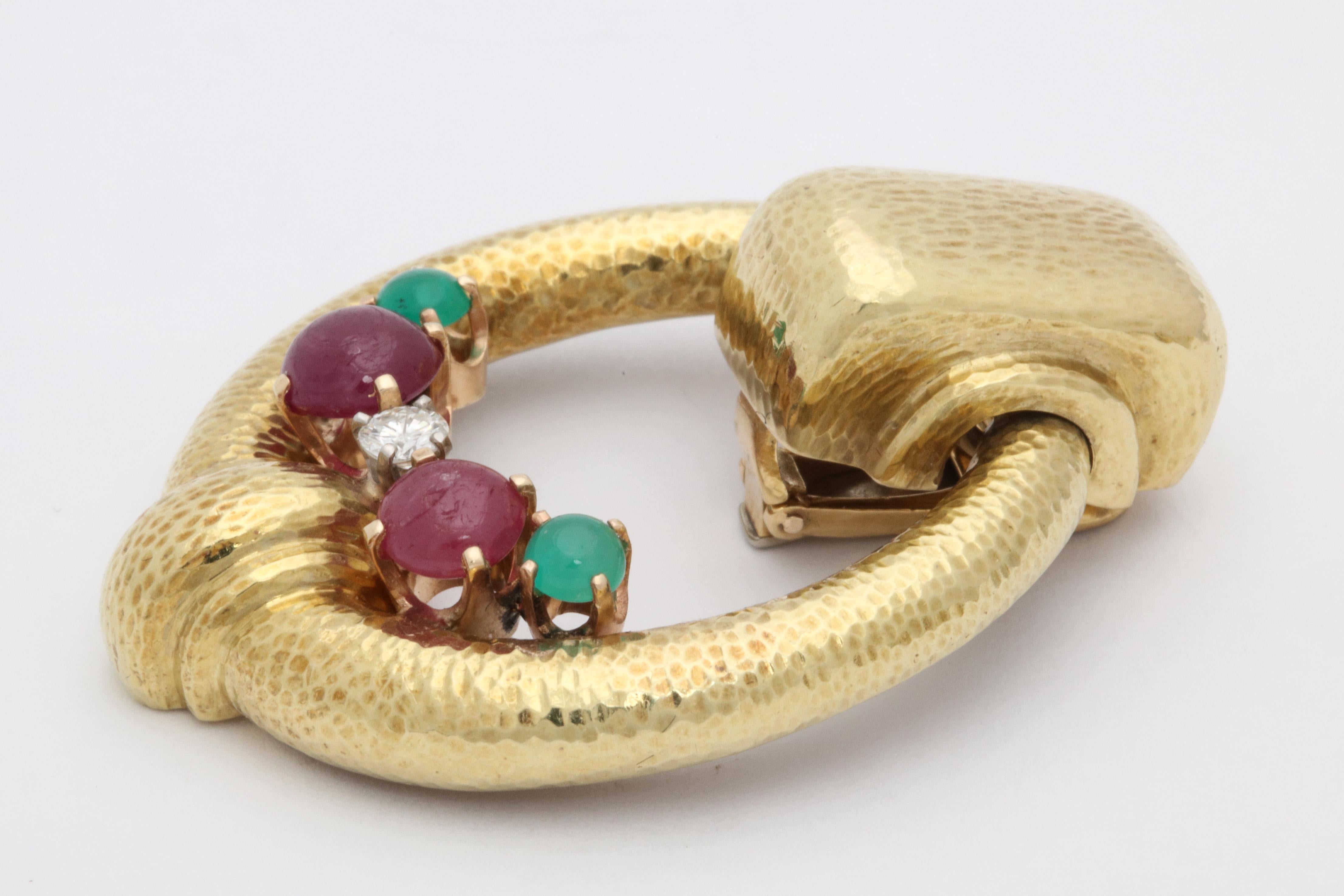 1960s Cabochon Ruby, Emerald and Diamond Hand Hammered Gold Doorknocker Earclips For Sale 1