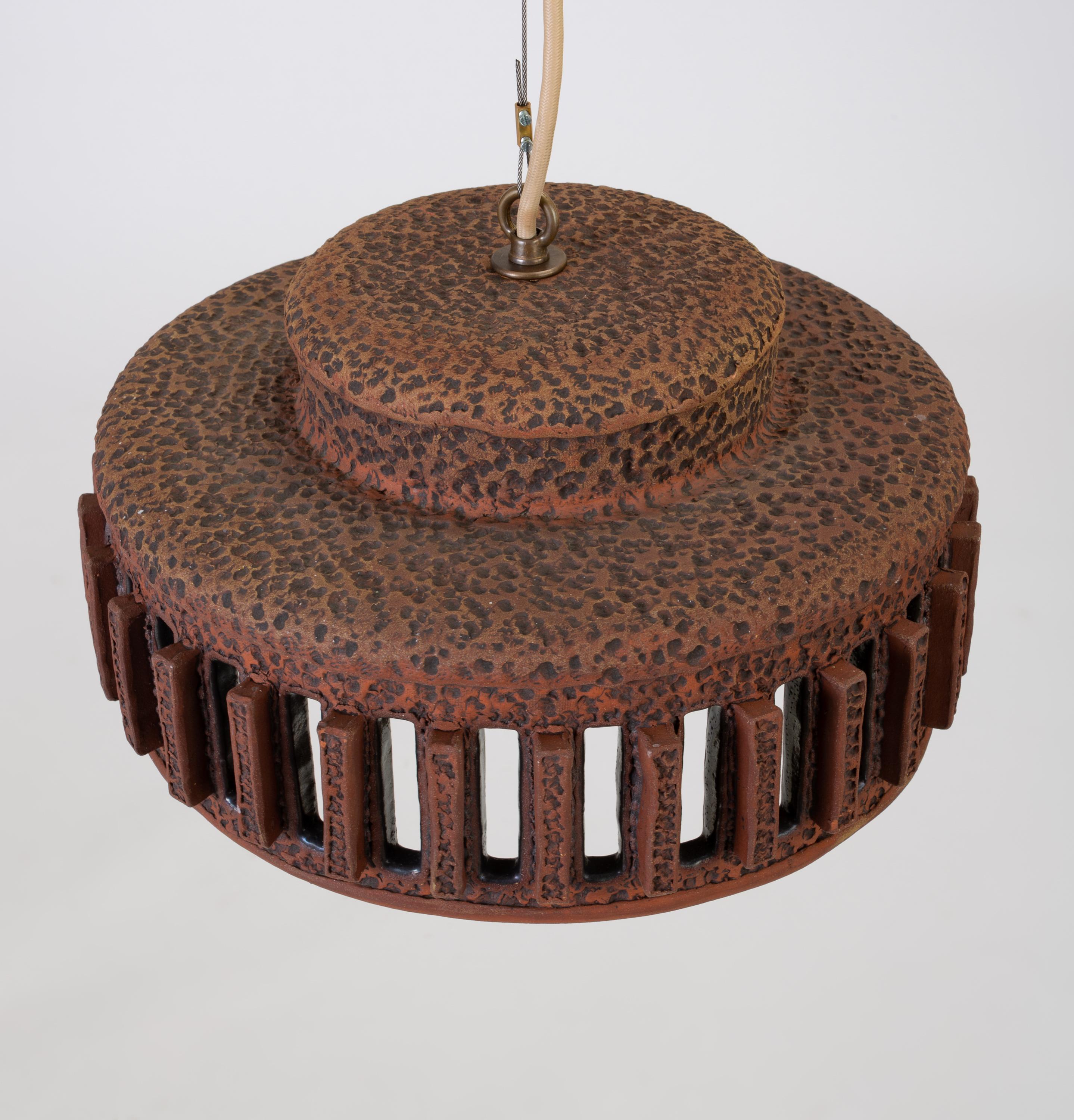 1960s California Studio Pottery Drum-Shaped Pendant Light Fixture In Excellent Condition In Los Angeles, CA