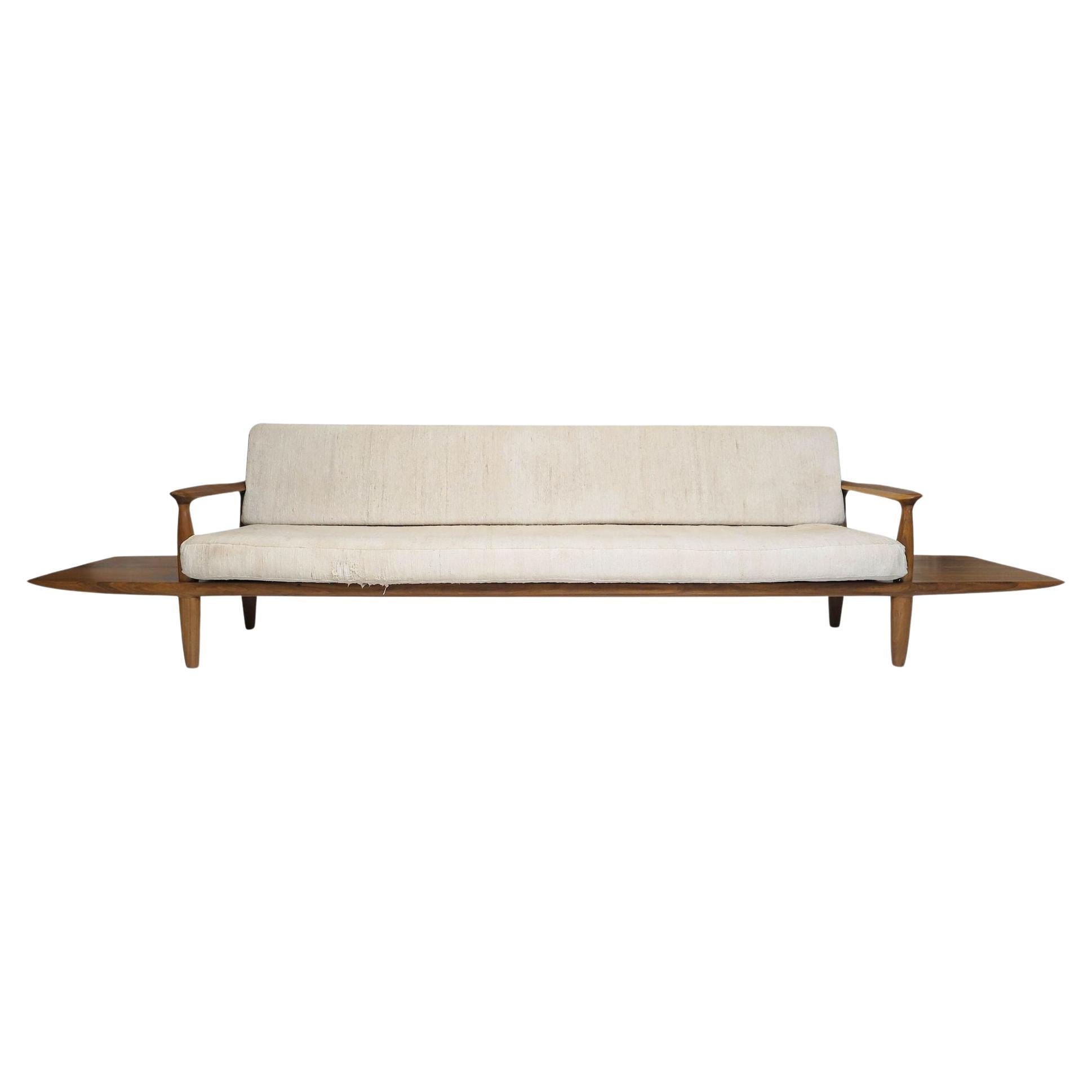 Canapé Banc en Noyer California Studio 1960 en vente