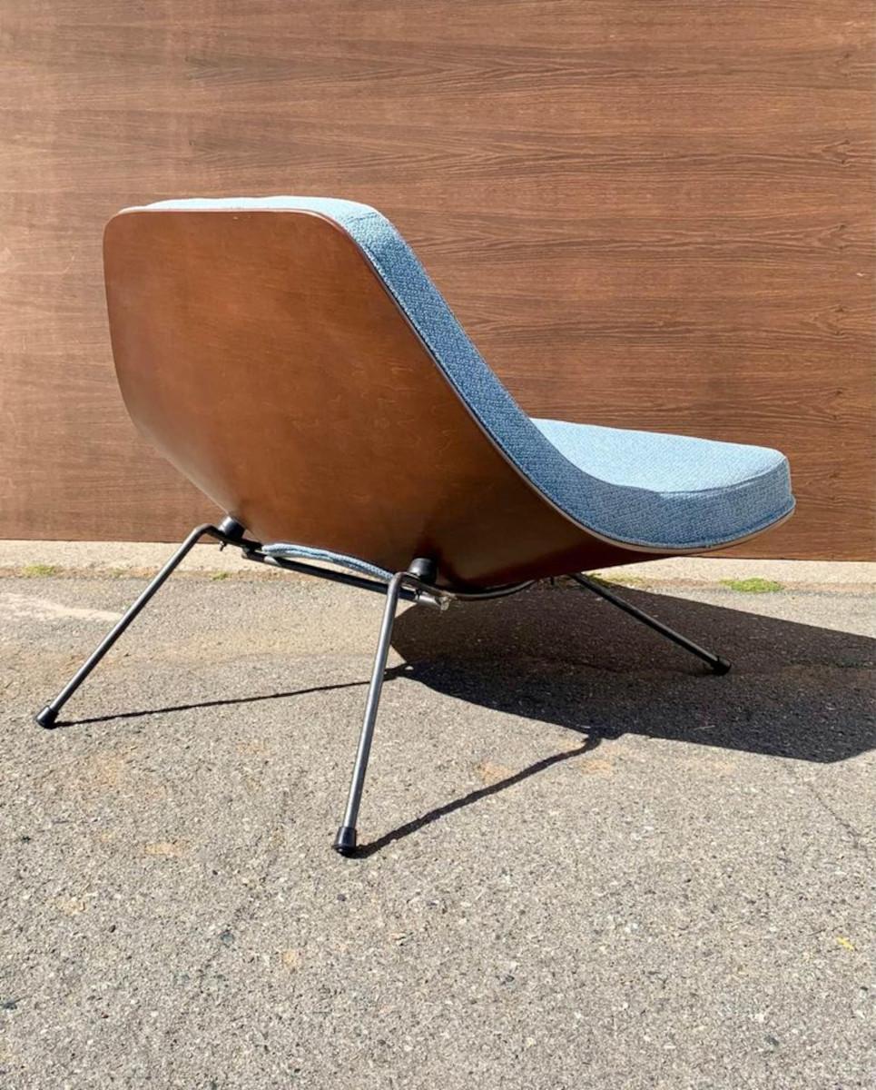 Après une restauration complète, nous avons le plaisir de vous présenter cette chaise 