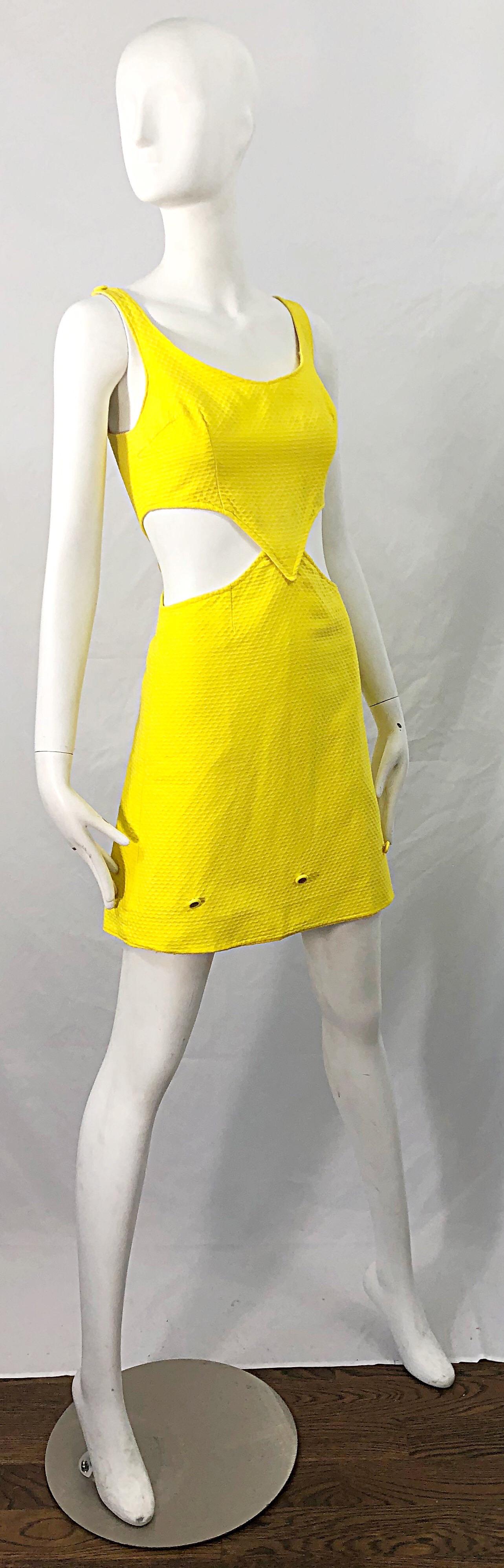1960s Canary Yellow Cut - Out Honeycomb Cotton Vintage 60s A Line Dress 3