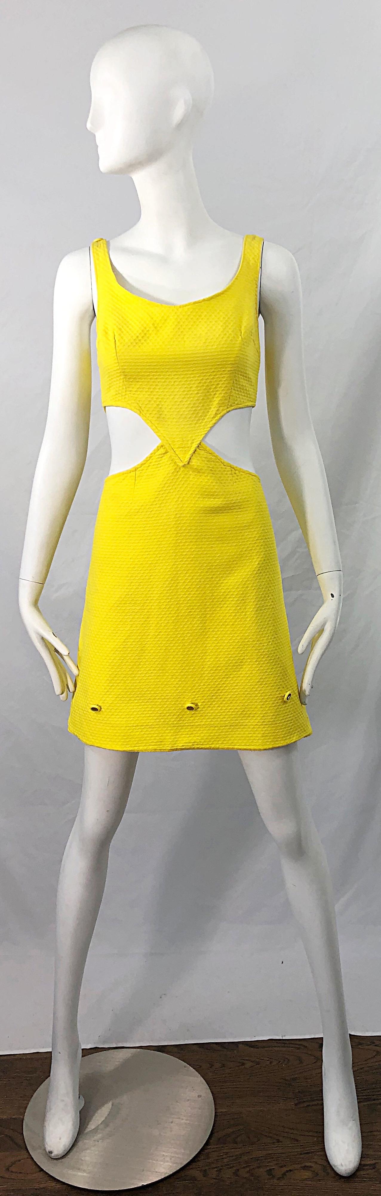 1960s Canary Yellow Cut - Out Honeycomb Cotton Vintage 60s A Line Dress 4