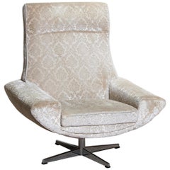 1960s "Capri" Swivel Easy / Lounge Chair by Johannes Andersen for Trensum