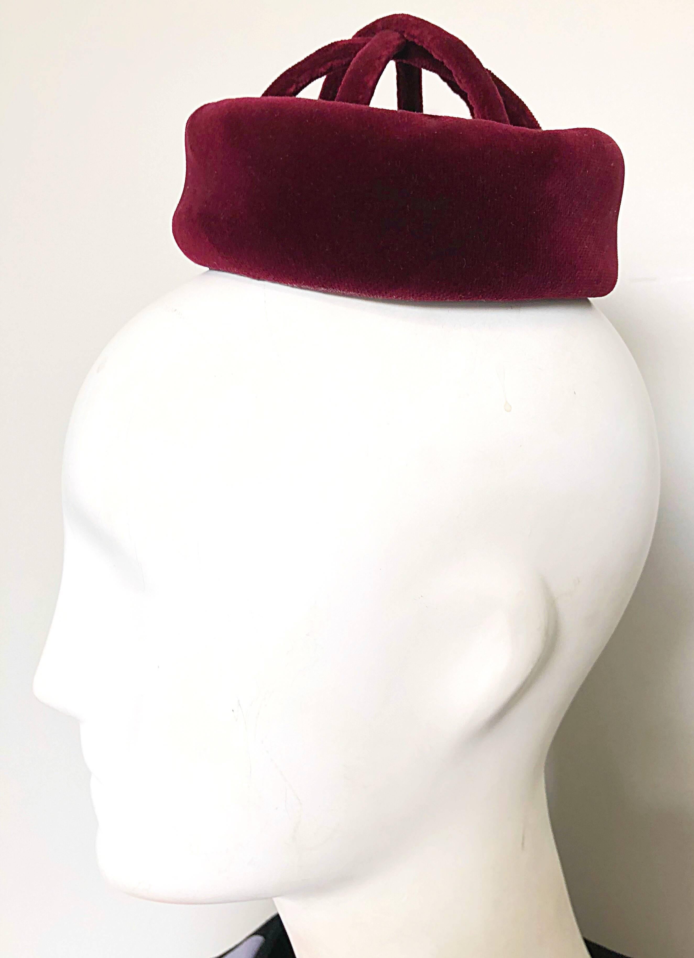 1960s Cardinali Original Sample Burgundy Maroon Avant Garde Velvet 60s Cage Hat For Sale 2