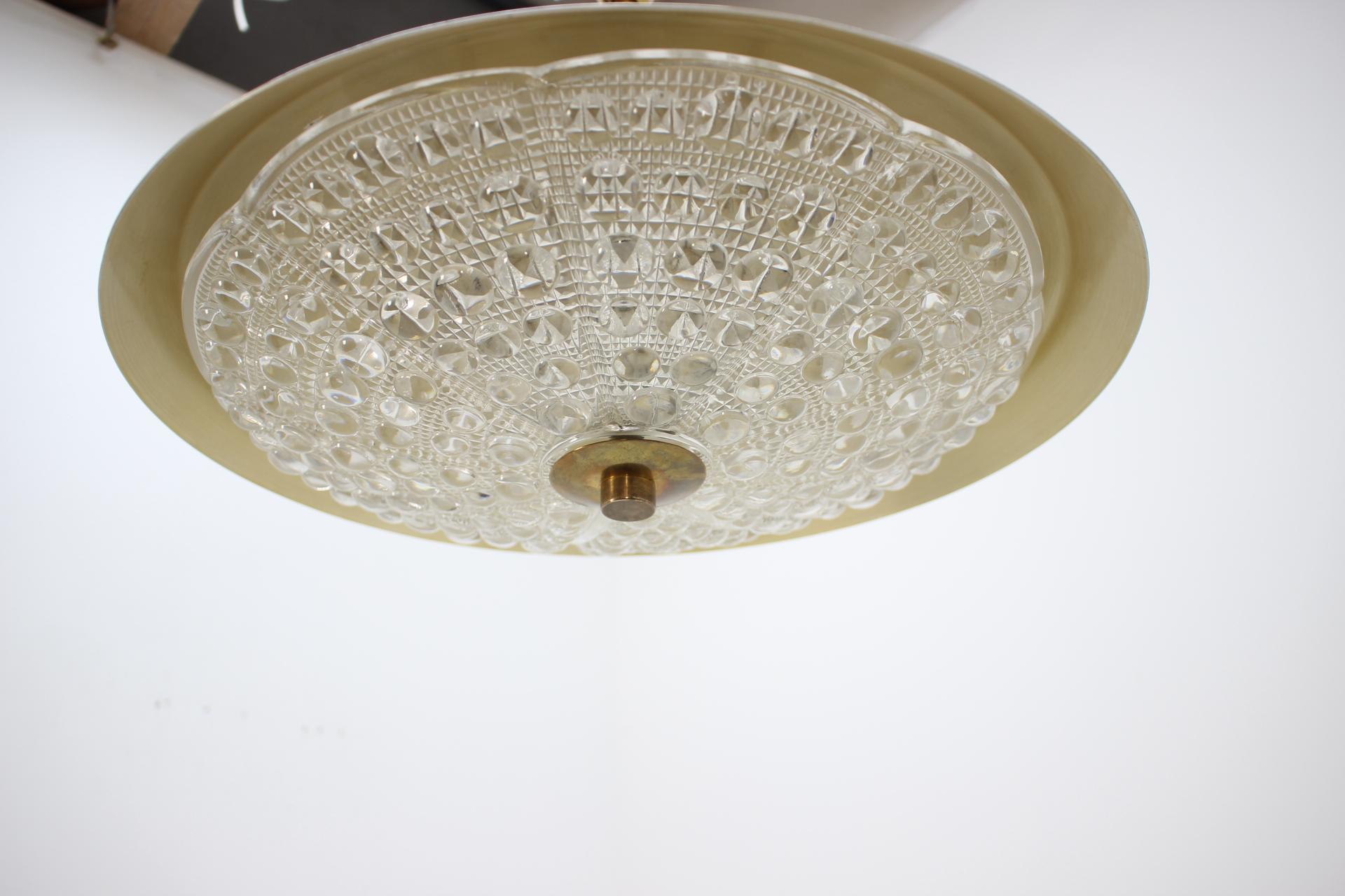 1960s Carl Fagerlund for Orrefors Glass/Brass Pendant Lamp In Good Condition In Praha, CZ