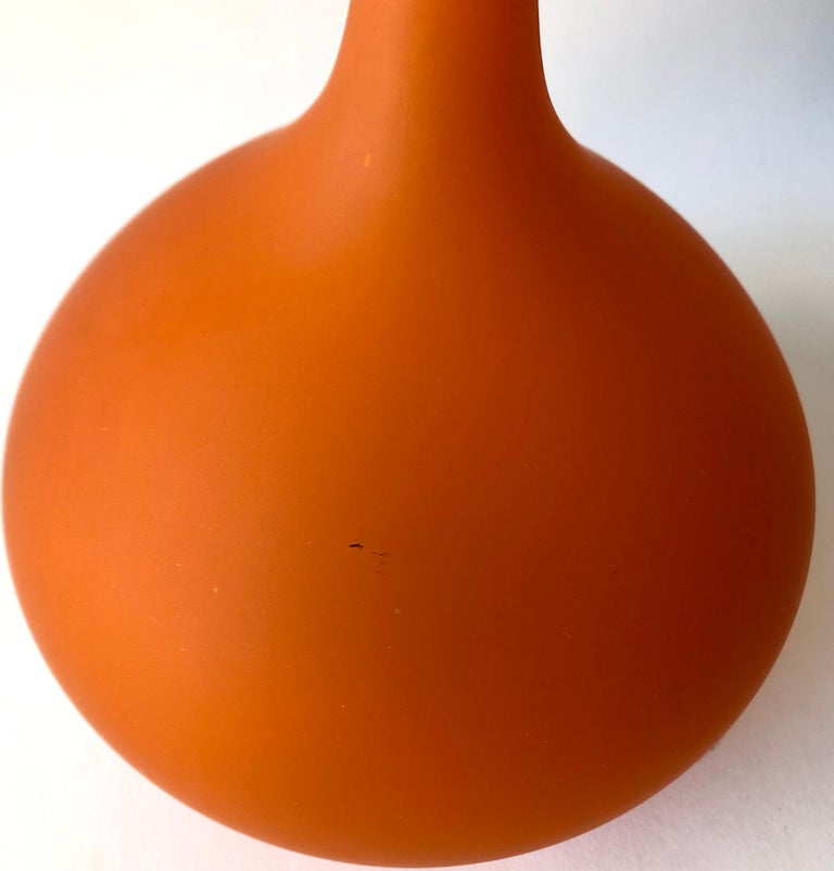 Mid-Century Modern 1960s Carlo Moretti Murano Opaque Satinato Blown Glass Vase For Sale