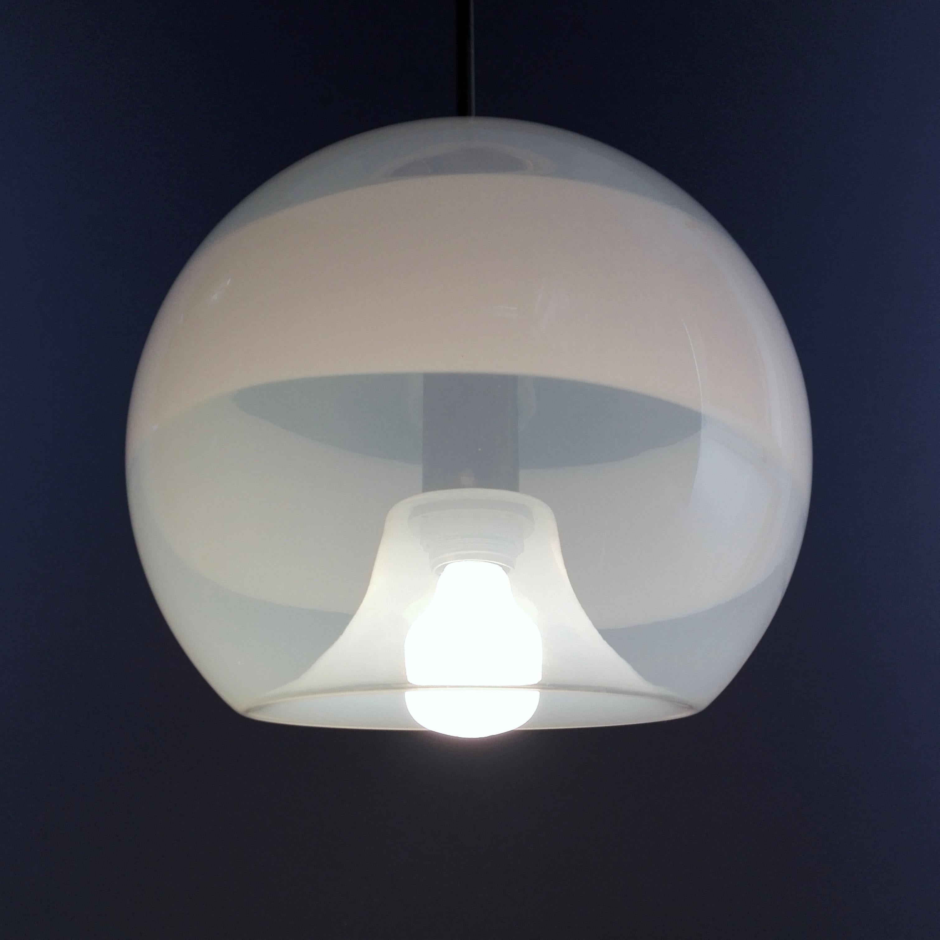 Italian 1960s Carlo Nason attributed for Mazzega Space Age Murano Glass Pendant lamp.