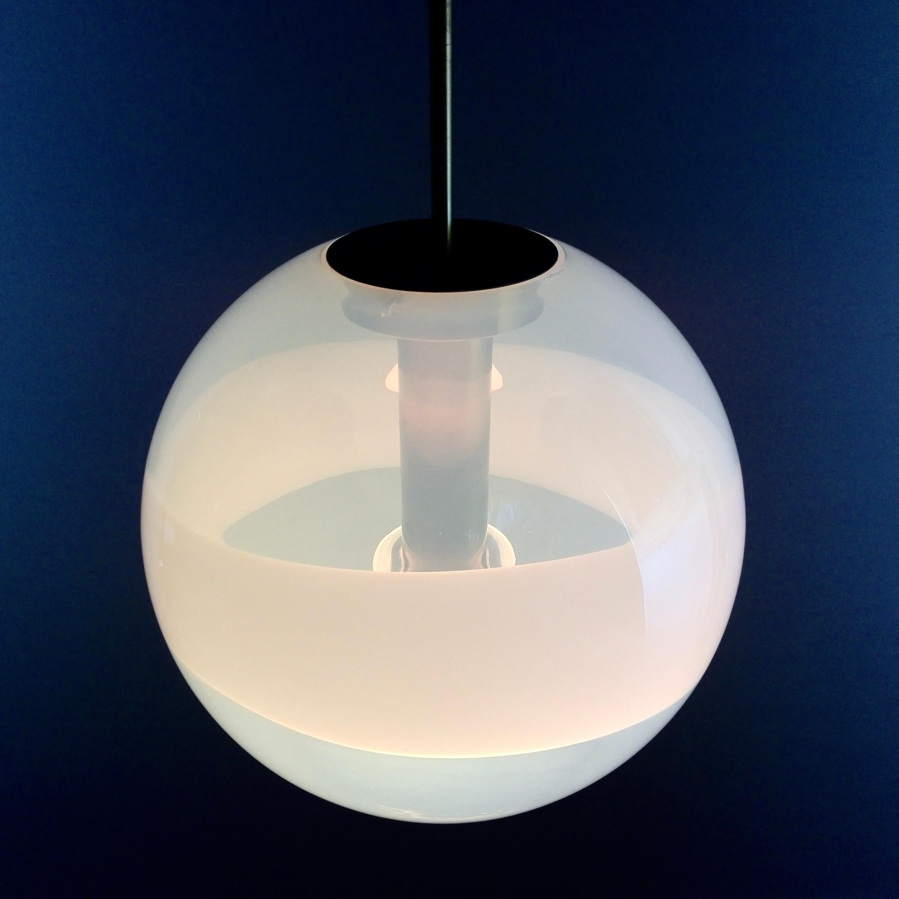 1960s Carlo Nason attributed for Mazzega Space Age Murano Glass Pendant lamp. In Good Condition In Caprino Veronese, VR