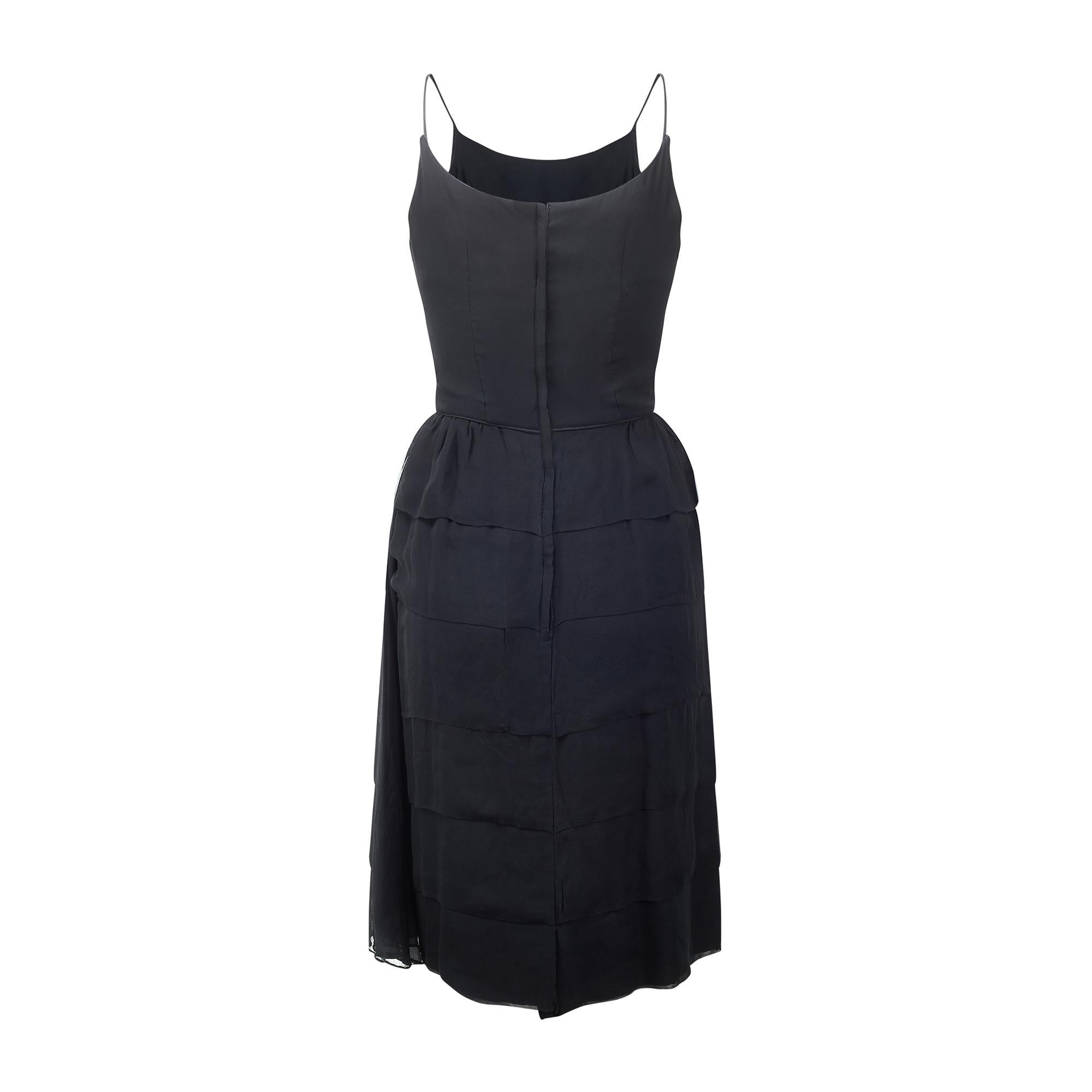 Noir 1960 Carnival Fashions Robe à jupe superposée en mousseline de soie noire en vente