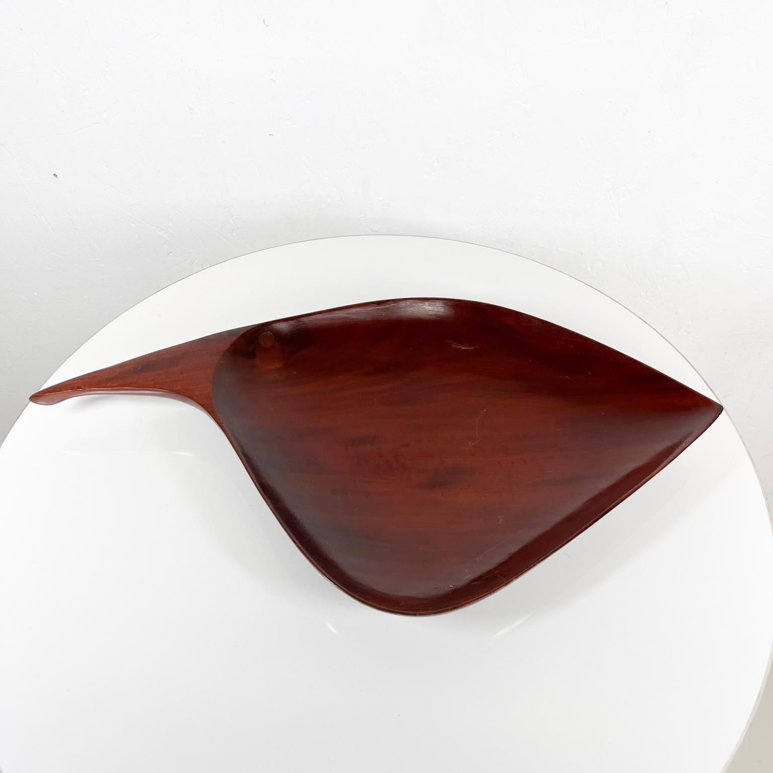 1960s Caribbean Tray Mahogany Sculptural Wood Bowl  In Good Condition For Sale In Chula Vista, CA
