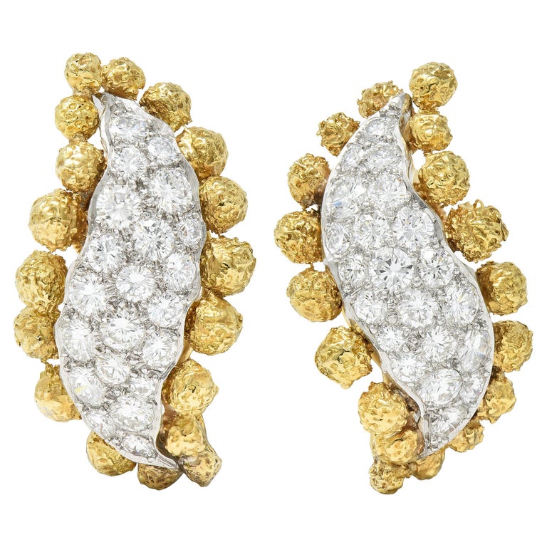 1960's Cartier 2.36 Carats Pave Diamond Platinum 18 Karat Gold Ear-Clip Earrings