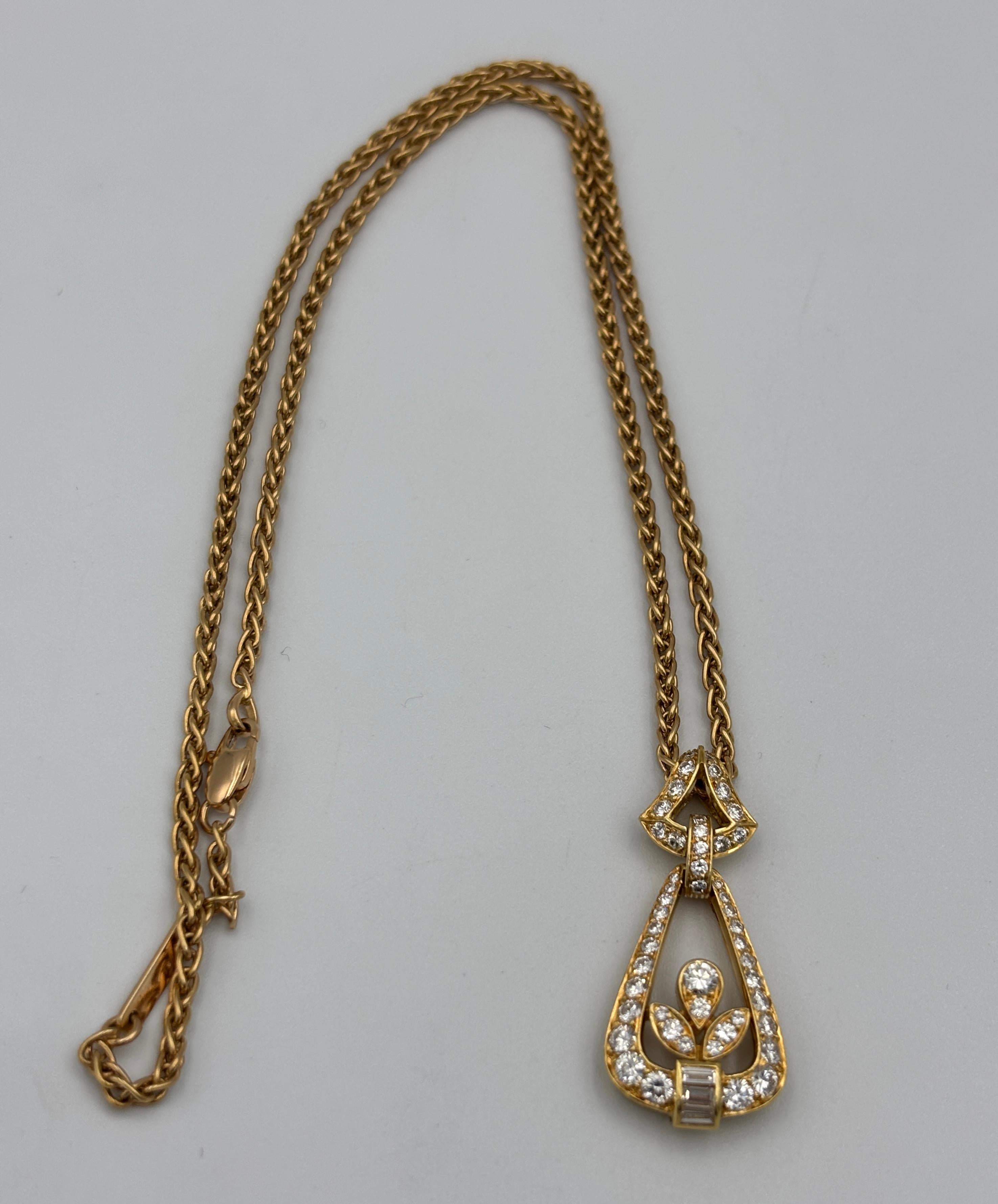 da uomo o donna Pendente Cartier Paris del 1960 in oro 18k e diamanti su una catena Cartier datata 1991 in vendita