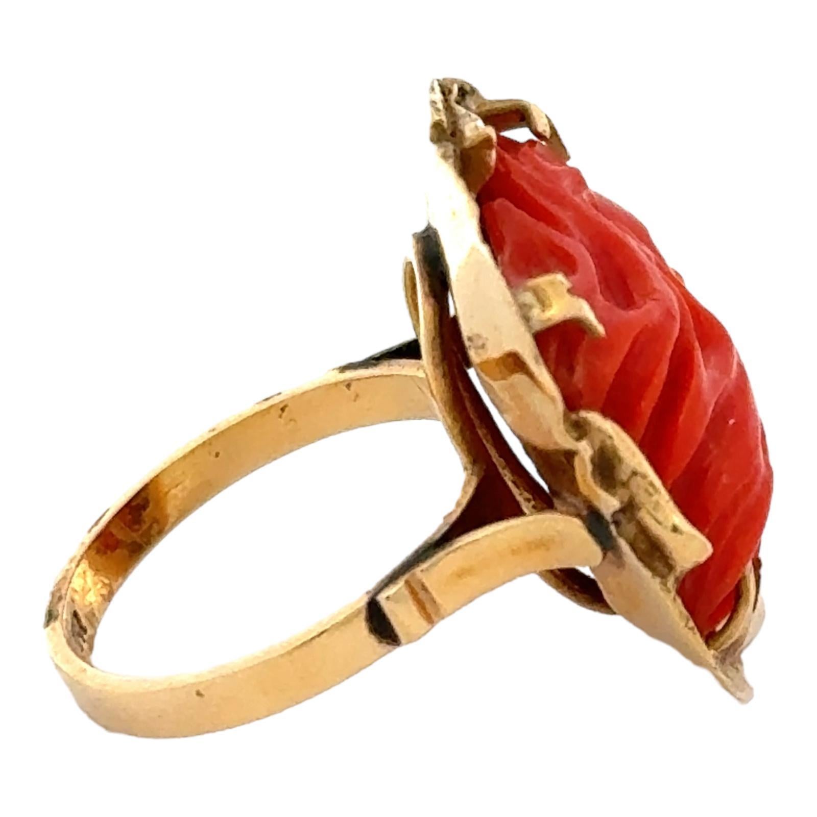 1960's Carved Coral 18 Karat Yellow Gold Free Form Estate Ring In Good Condition In Boca Raton, FL