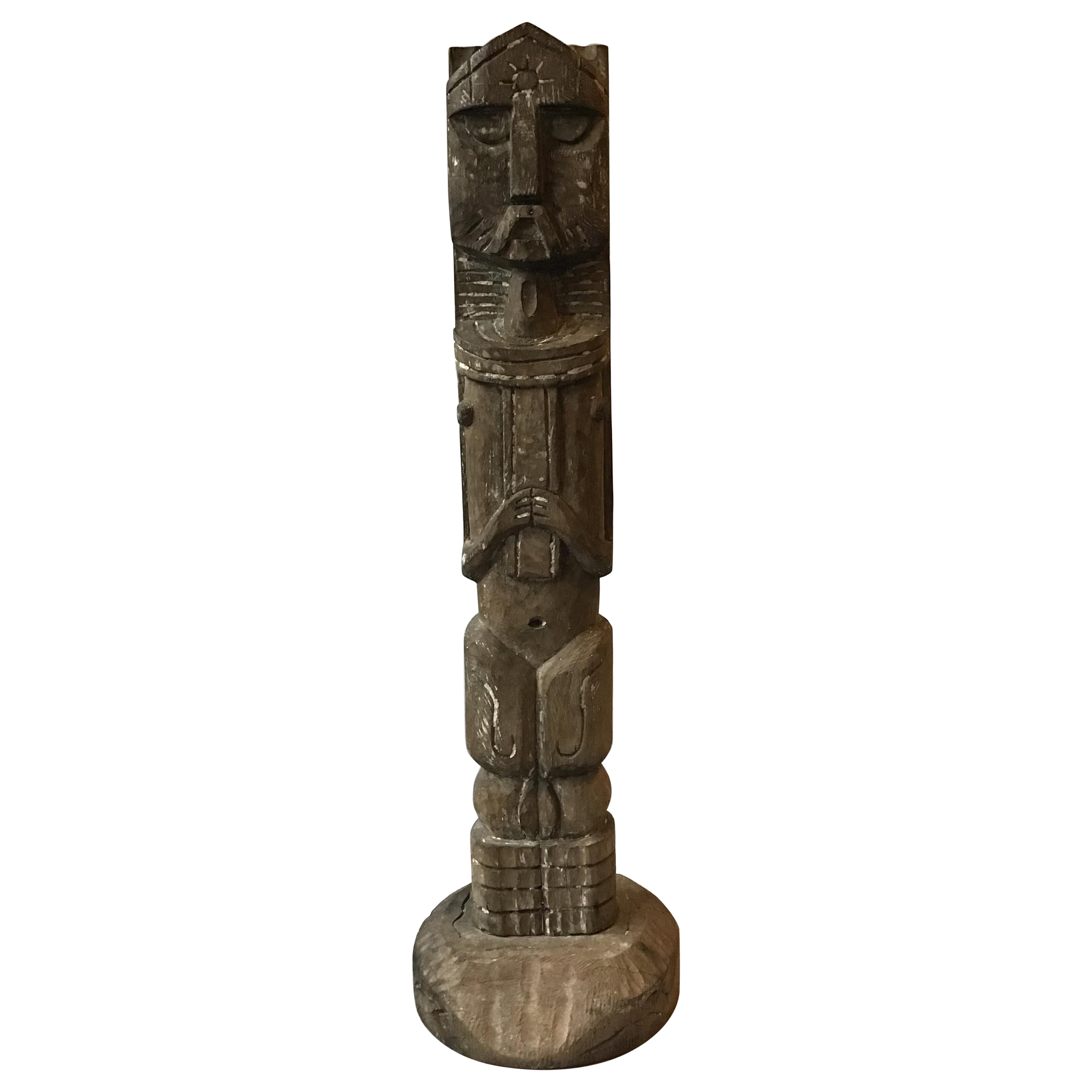 1960s Sculpture Tiki Totem en bois sculpté d'un chevalier