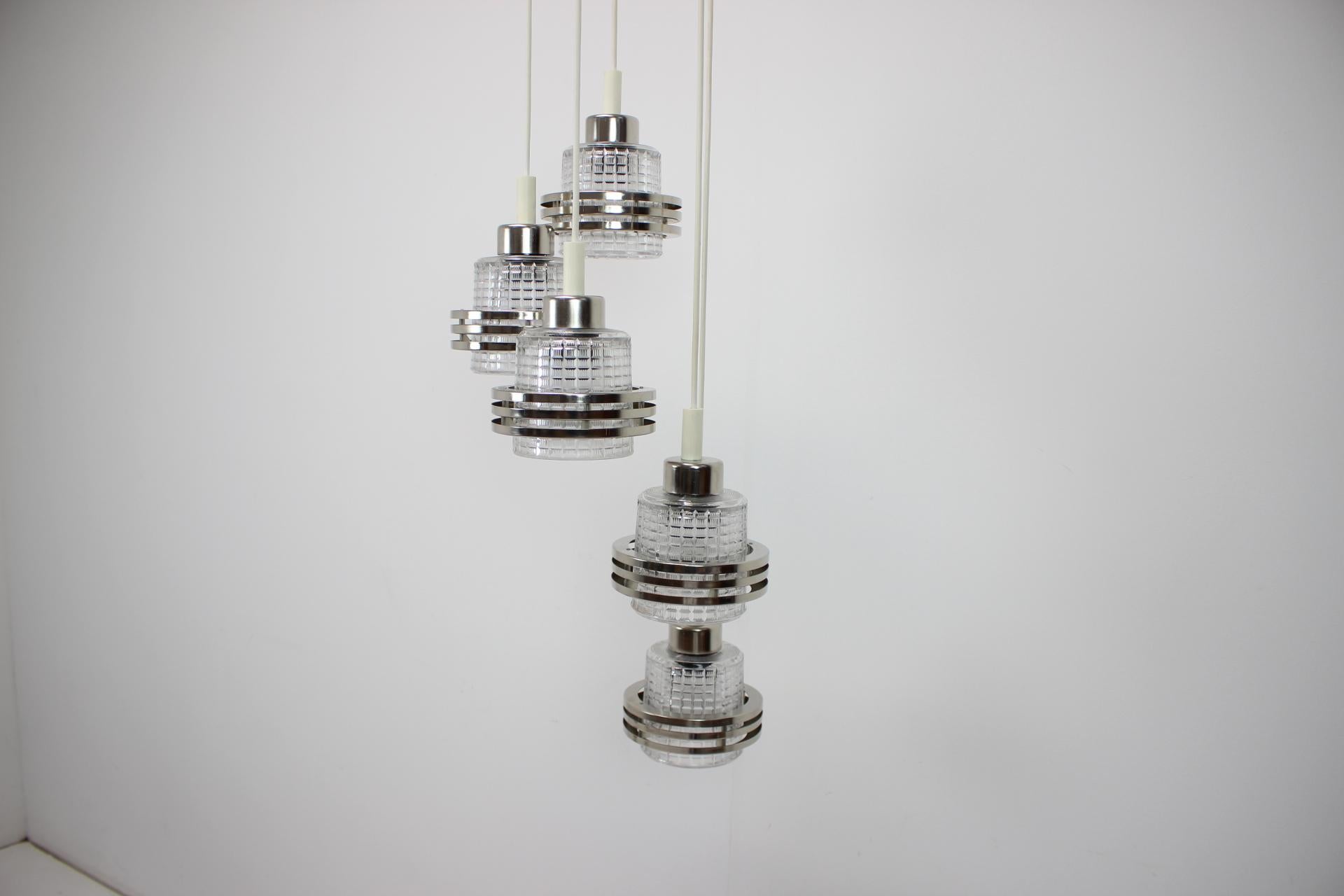 Lampadario a cascata del 1960, Cecoslovacchia In condizioni buone in vendita a Praha, CZ