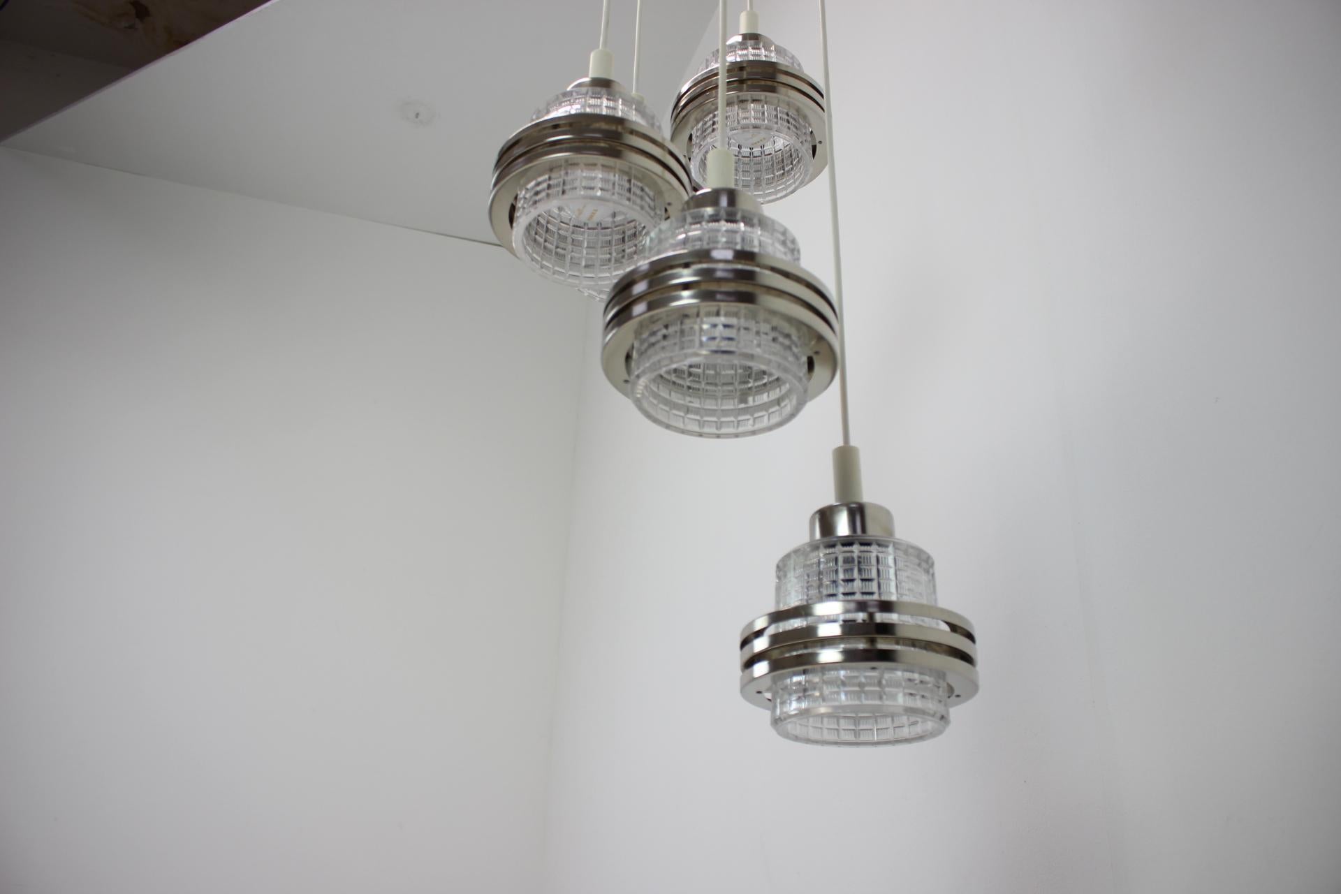 Metà XX secolo Lampadario a cascata del 1960, Cecoslovacchia in vendita