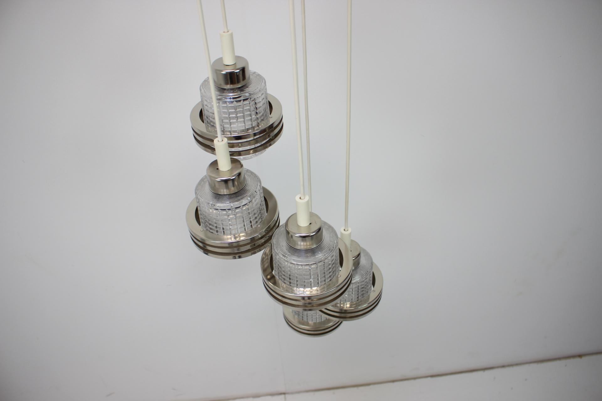Plastica Lampadario a cascata del 1960, Cecoslovacchia in vendita